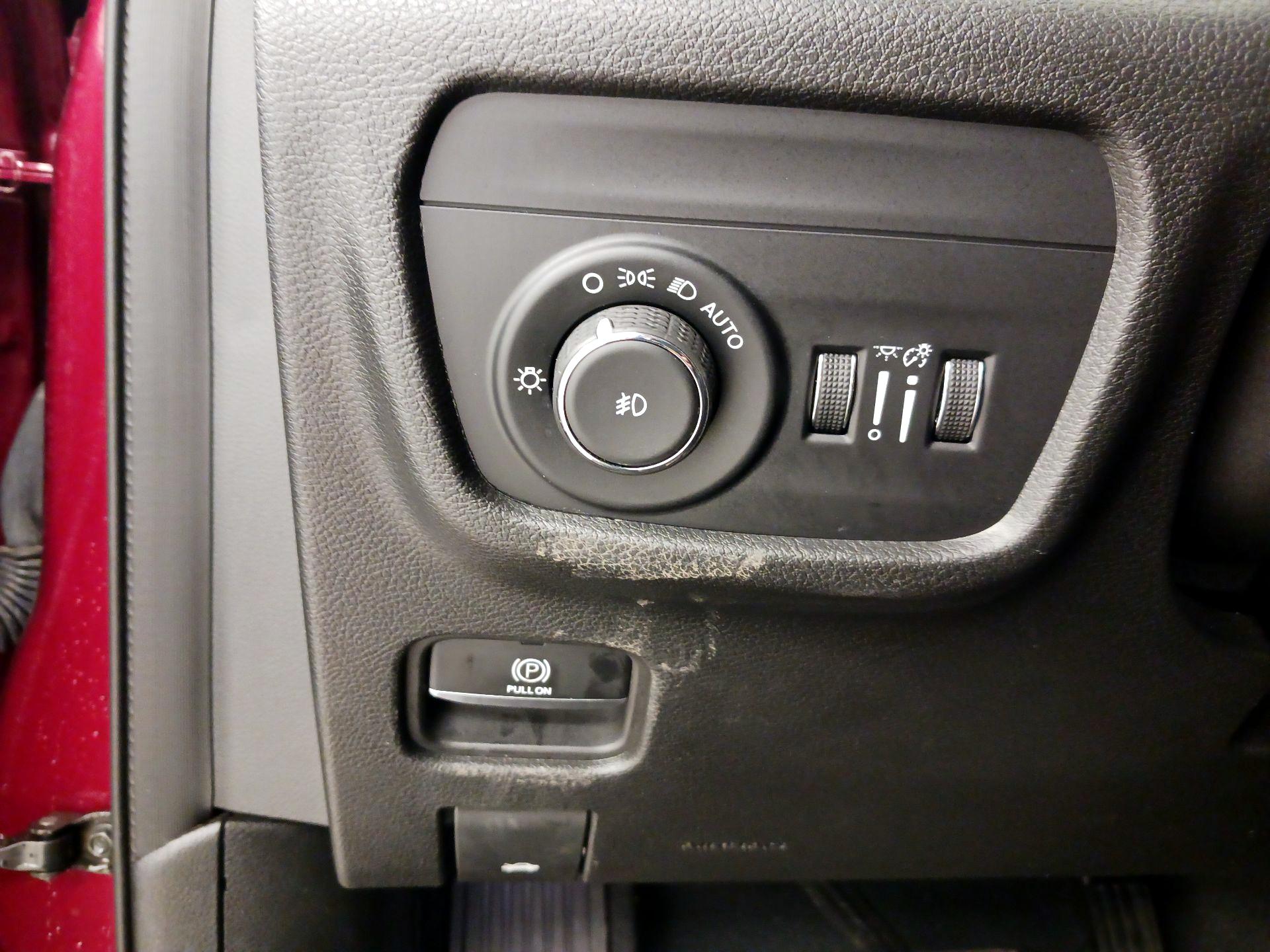 Thumbnail: 2023 Jeep Grand Cherokee - 13