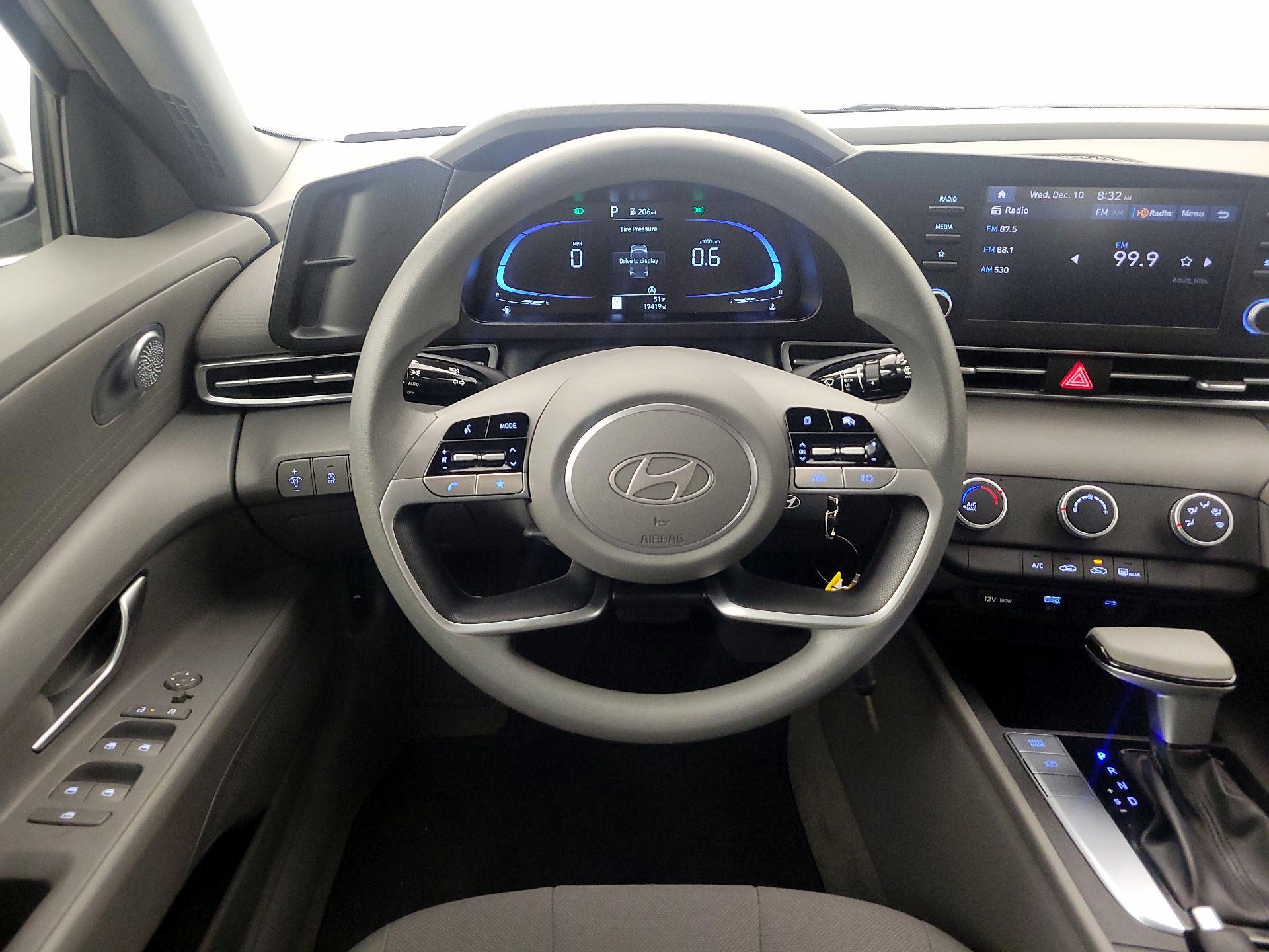 Thumbnail: 2025 Hyundai Elantra - 10