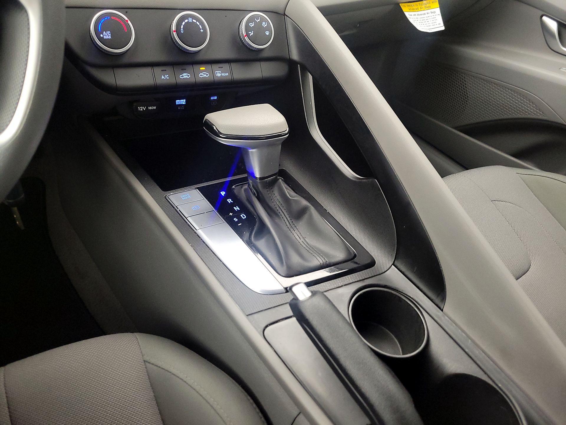 Thumbnail: 2025 Hyundai Elantra - 17