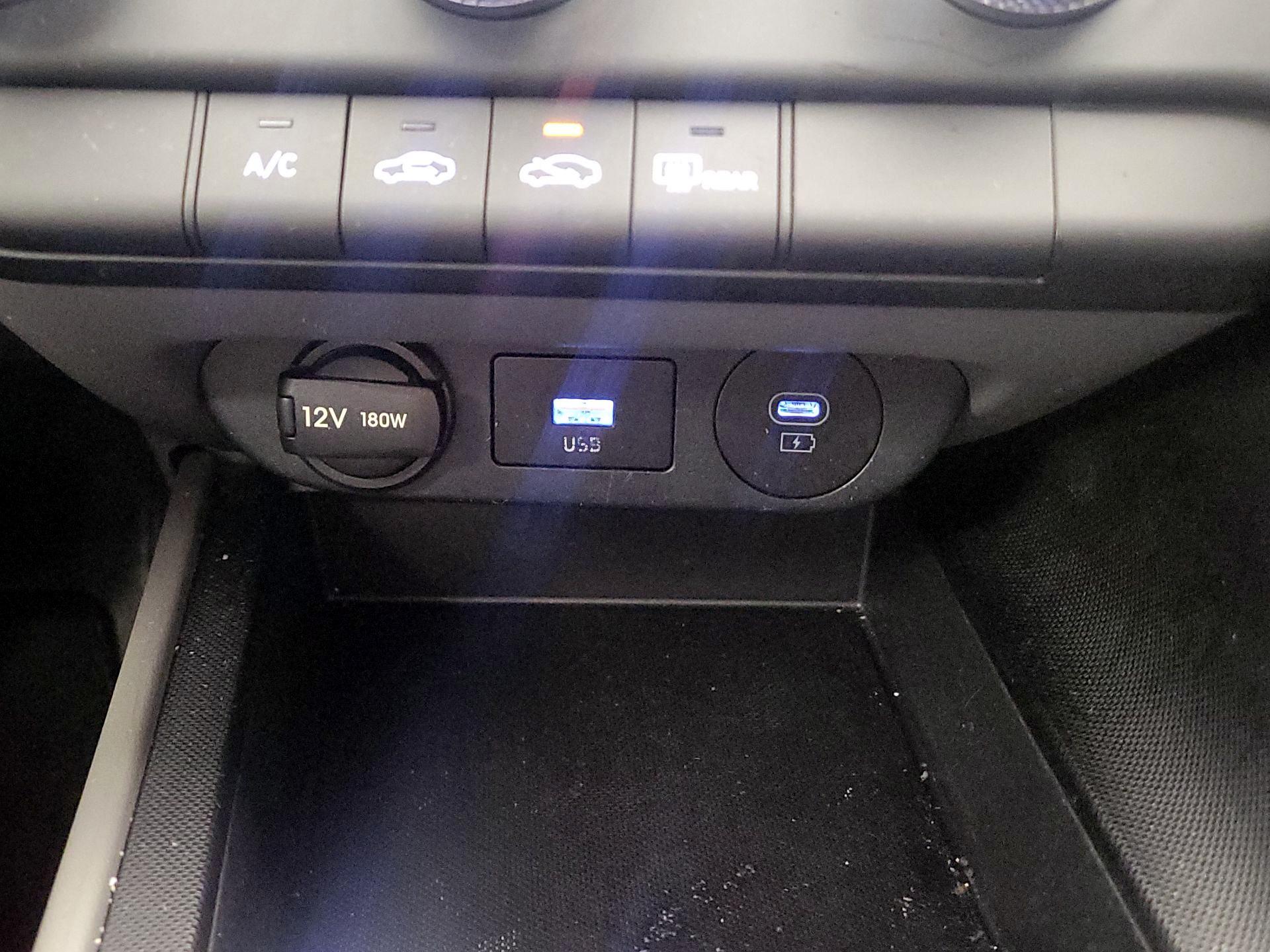 Thumbnail: 2025 Hyundai Elantra - 18