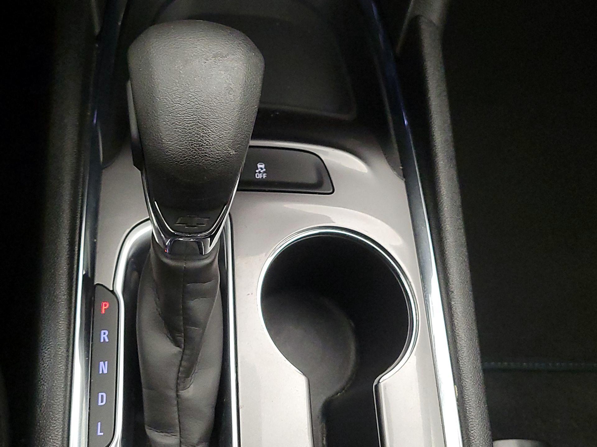 Thumbnail: 2023 Chevrolet Malibu - 17