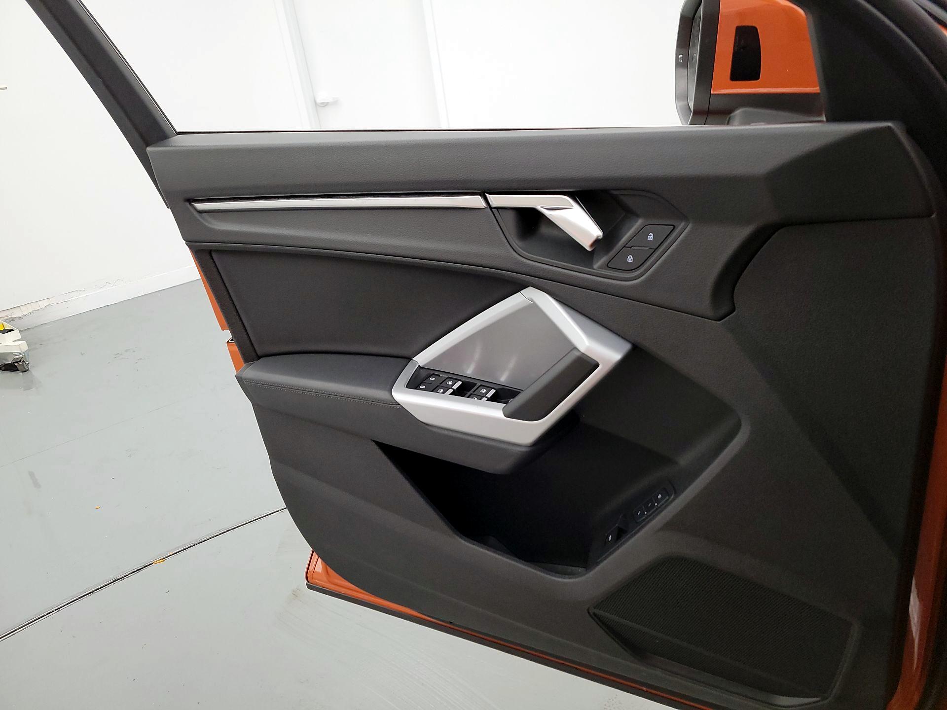 Thumbnail: 2022 Audi Q3 - 12