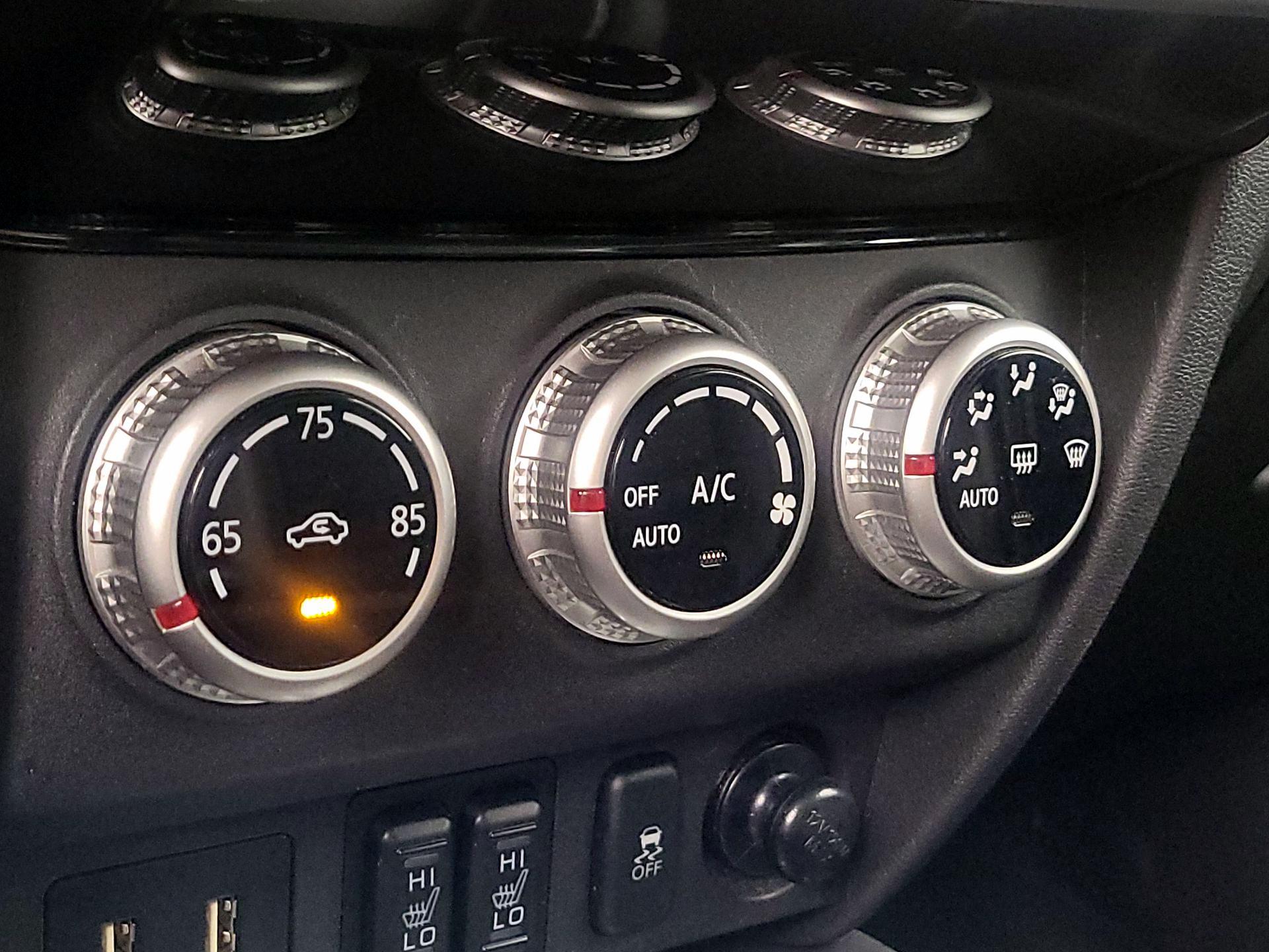 Thumbnail: 2024 Mitsubishi Outlander Sport - 16