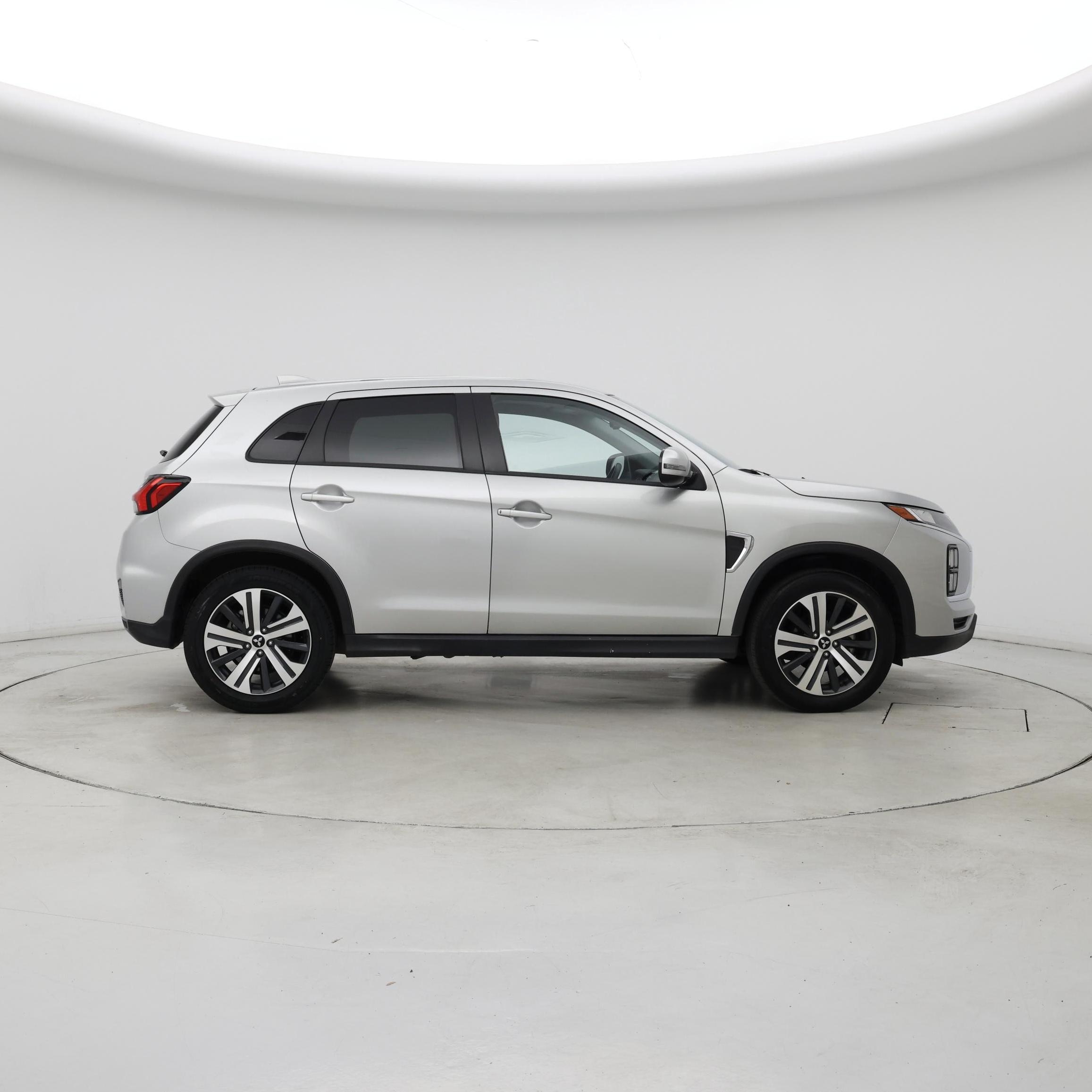 Thumbnail: 2024 Mitsubishi Outlander Sport - 7