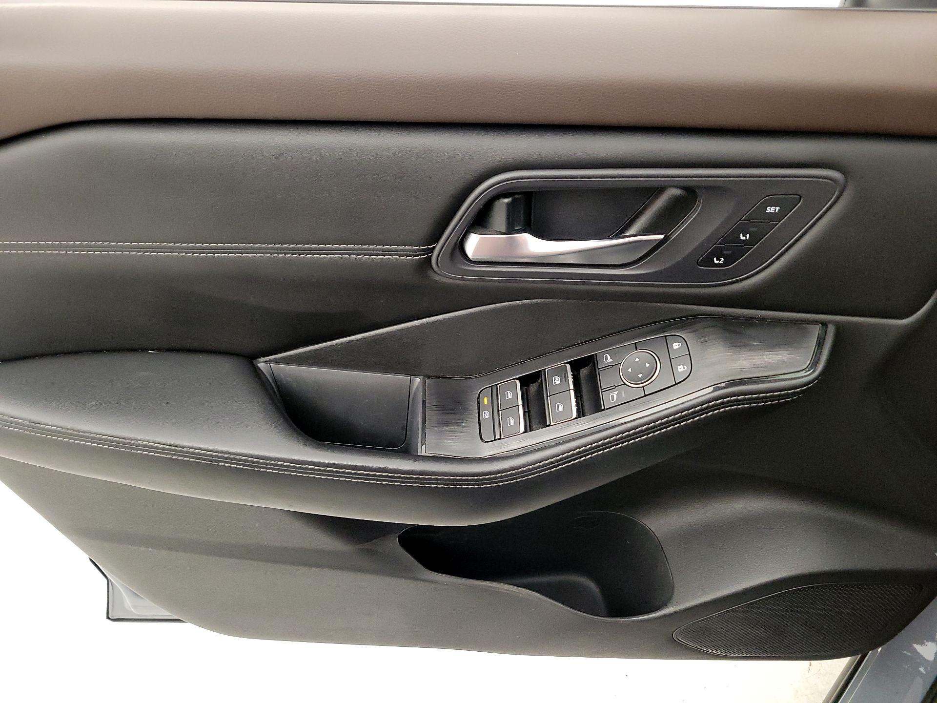 Thumbnail: 2023 Nissan Rogue - 12