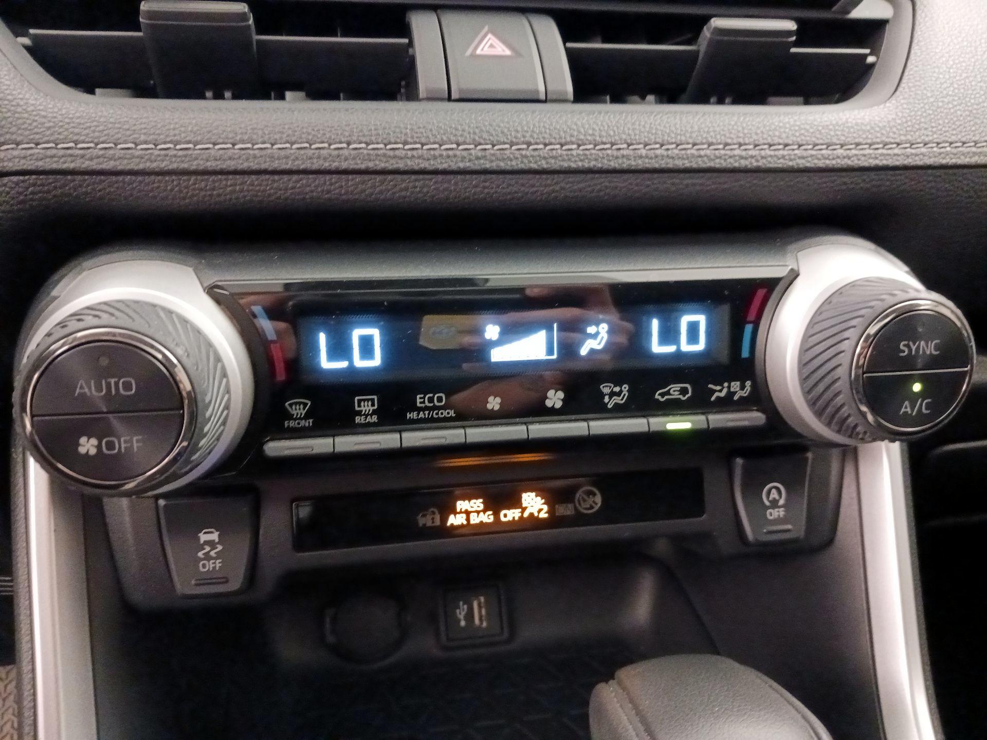 Thumbnail: 2023 Toyota RAV4 - 17