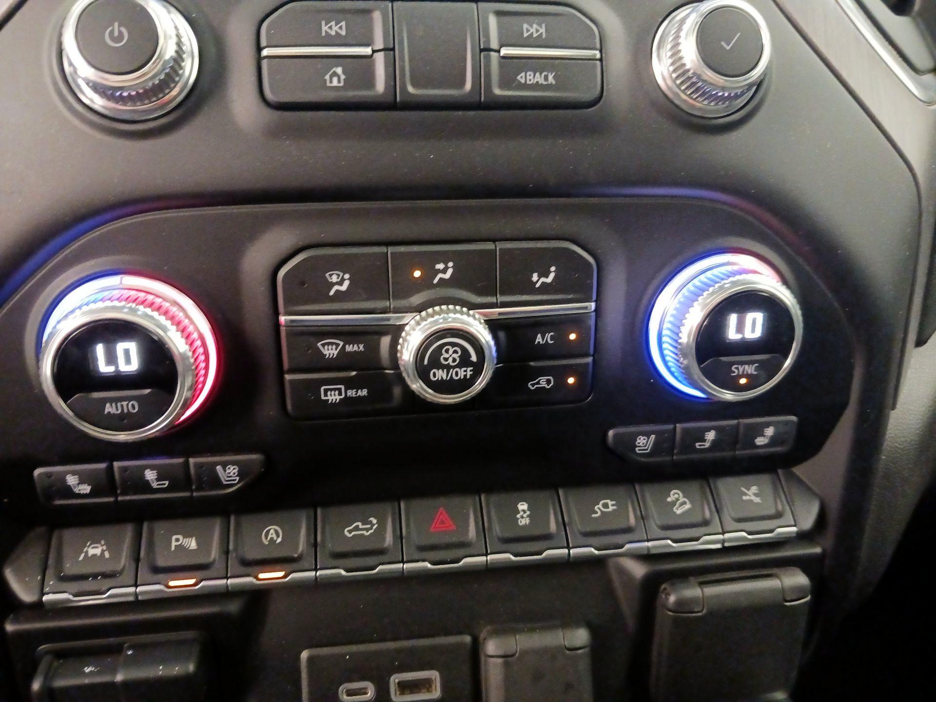 Thumbnail: 2020 GMC Sierra 1500 - 17