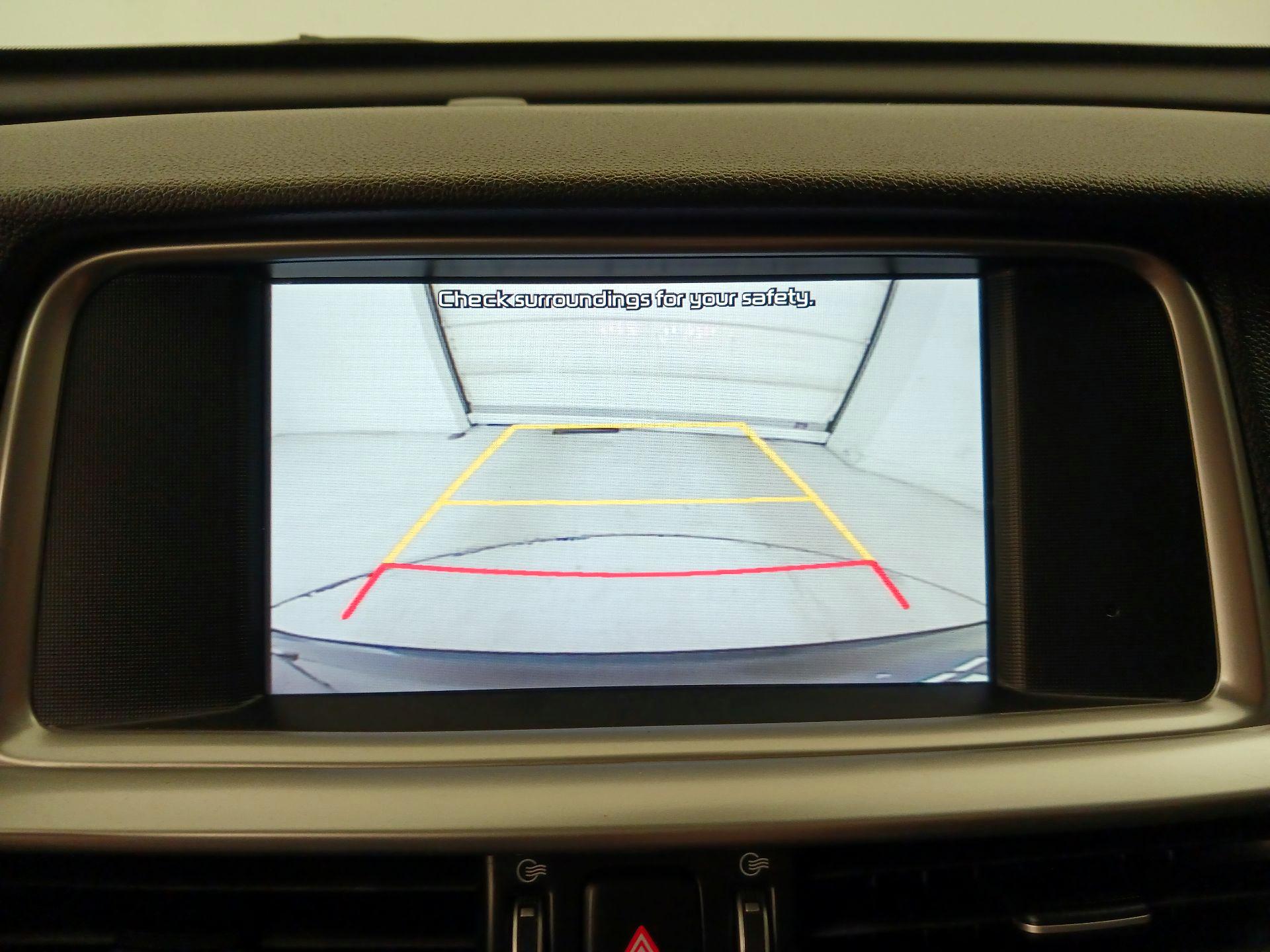 Thumbnail: 2020 Kia Optima - 14