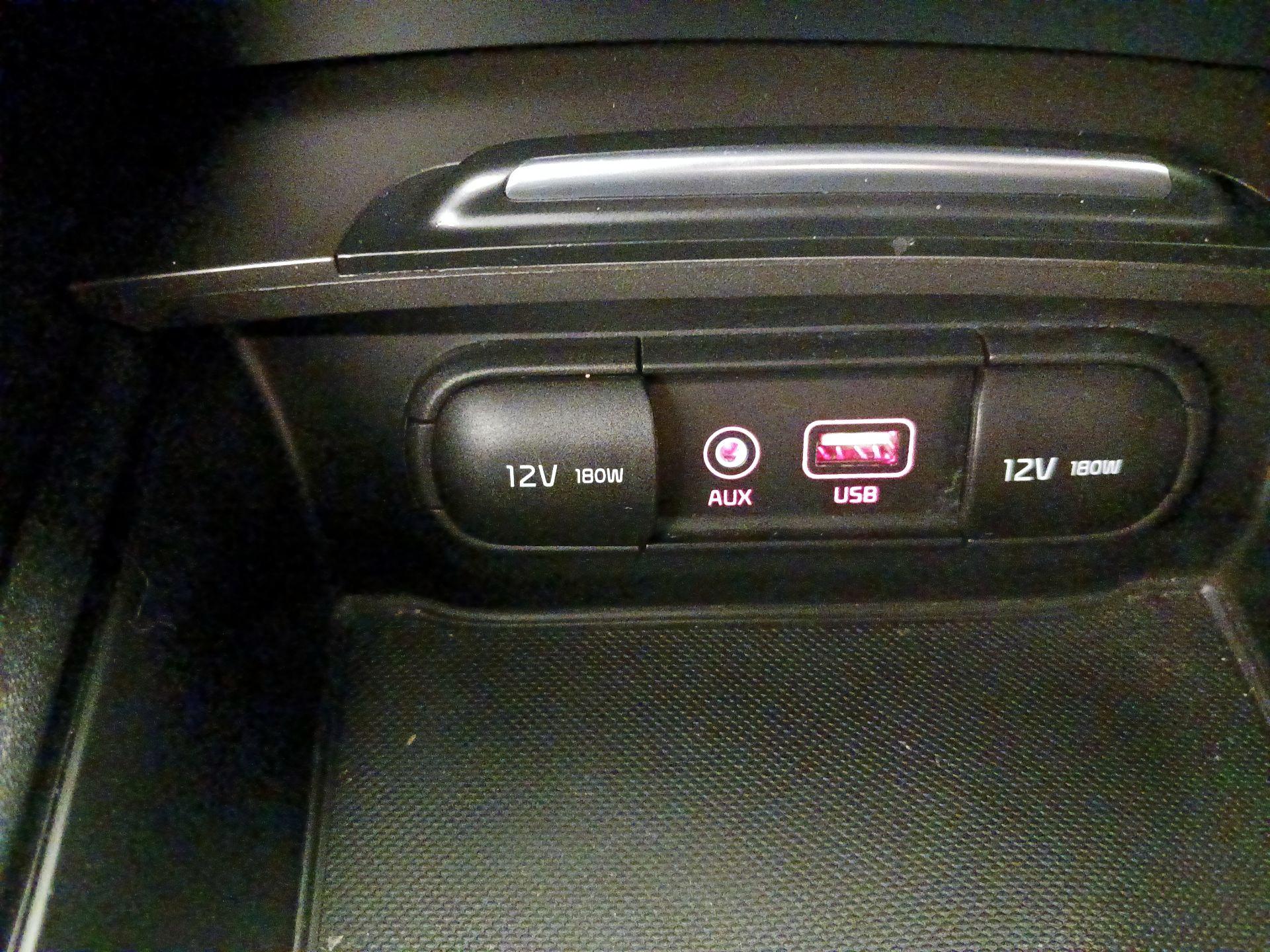 Thumbnail: 2020 Kia Optima - 18