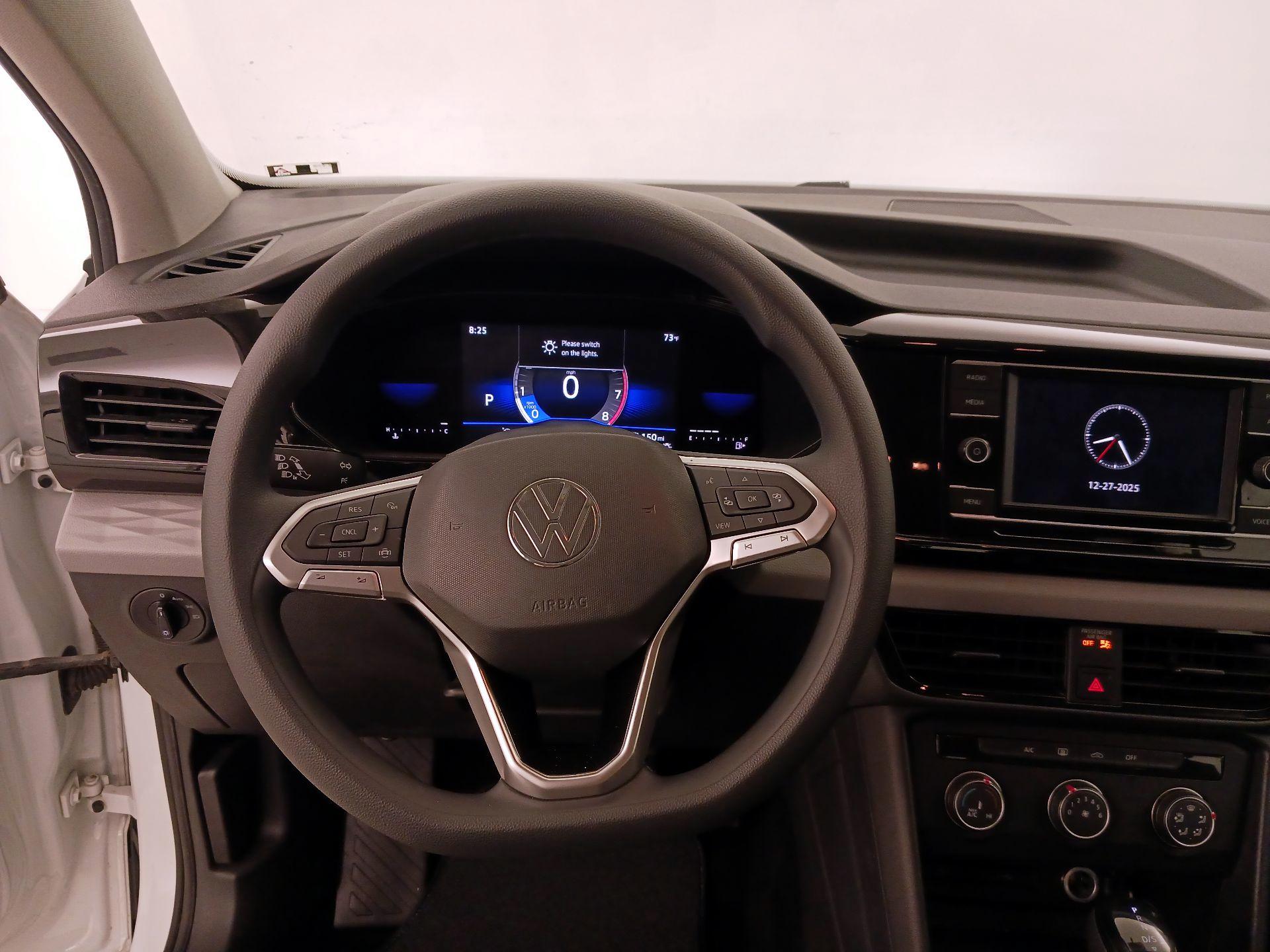 Thumbnail: 2022 Volkswagen Taos - 10