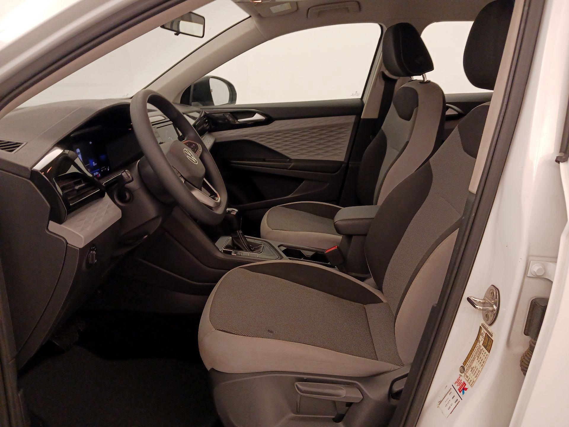 Thumbnail: 2022 Volkswagen Taos - 11