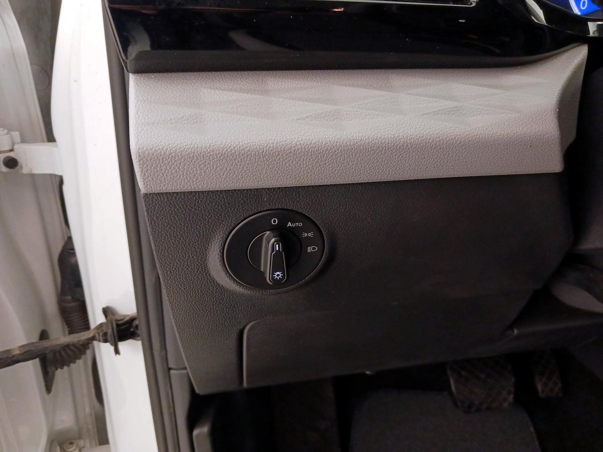 Thumbnail: 2022 Volkswagen Taos - 13