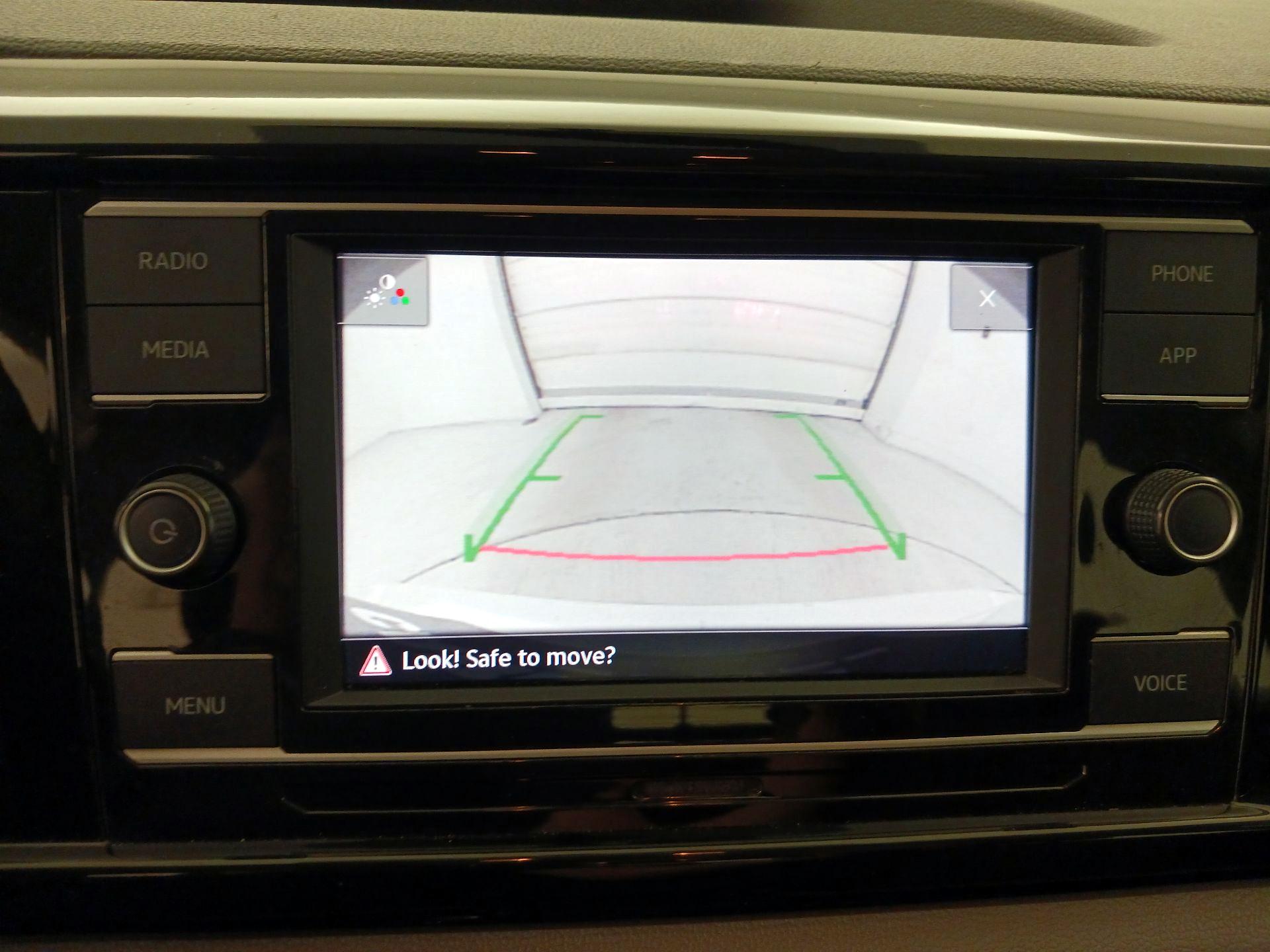 Thumbnail: 2022 Volkswagen Taos - 14