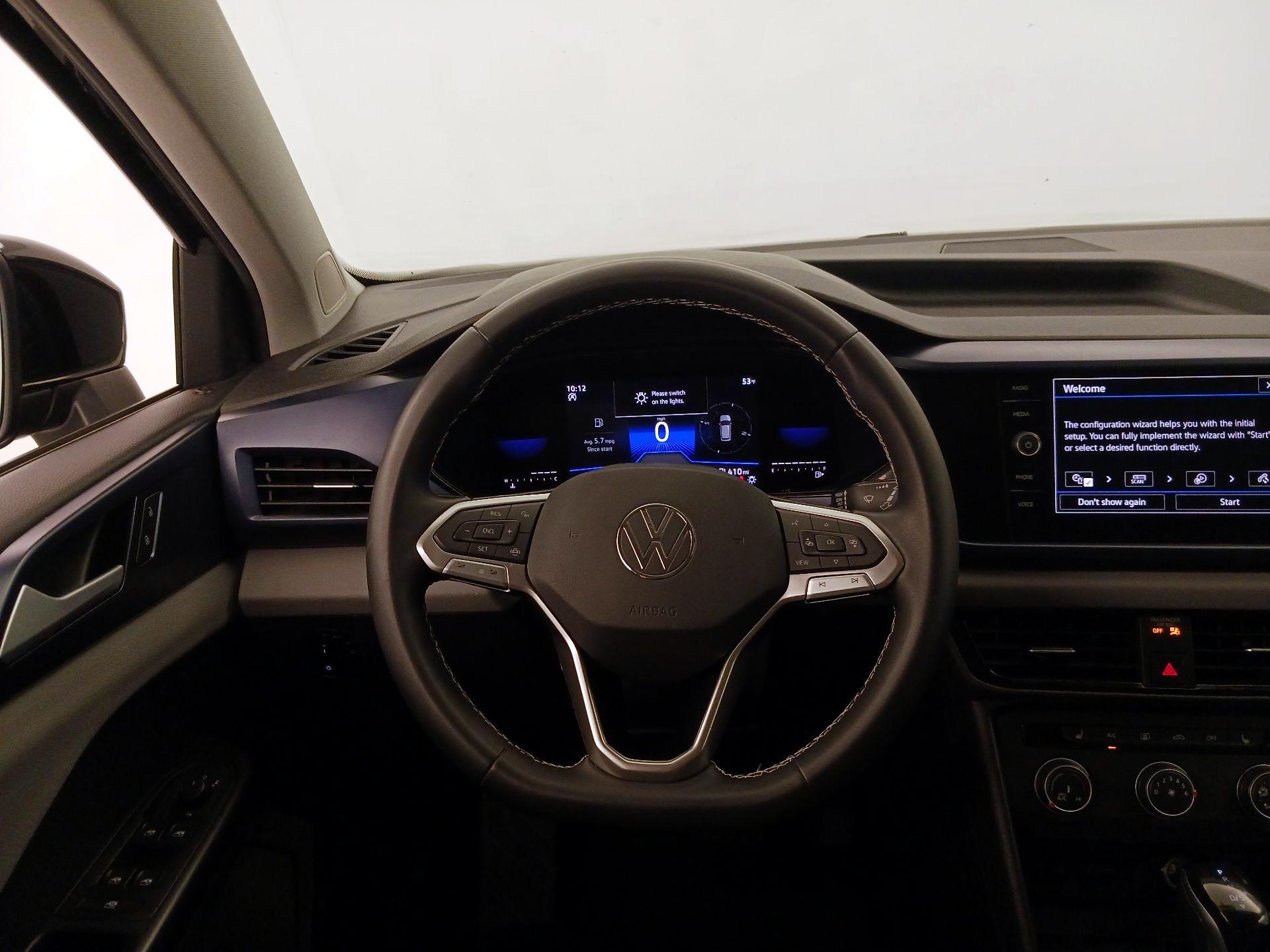 Thumbnail: 2022 Volkswagen Taos - 10