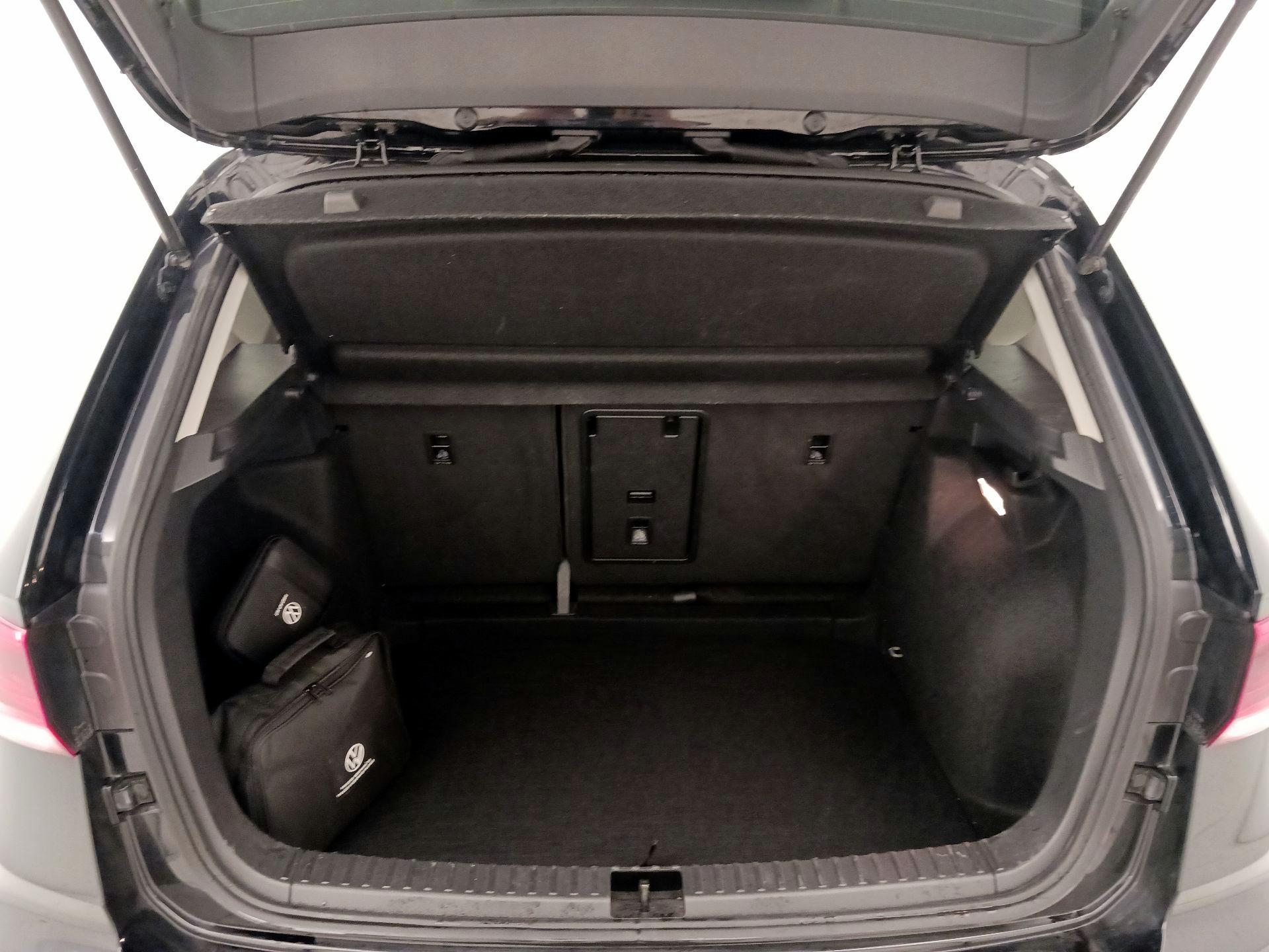 Thumbnail: 2022 Volkswagen Taos - 20