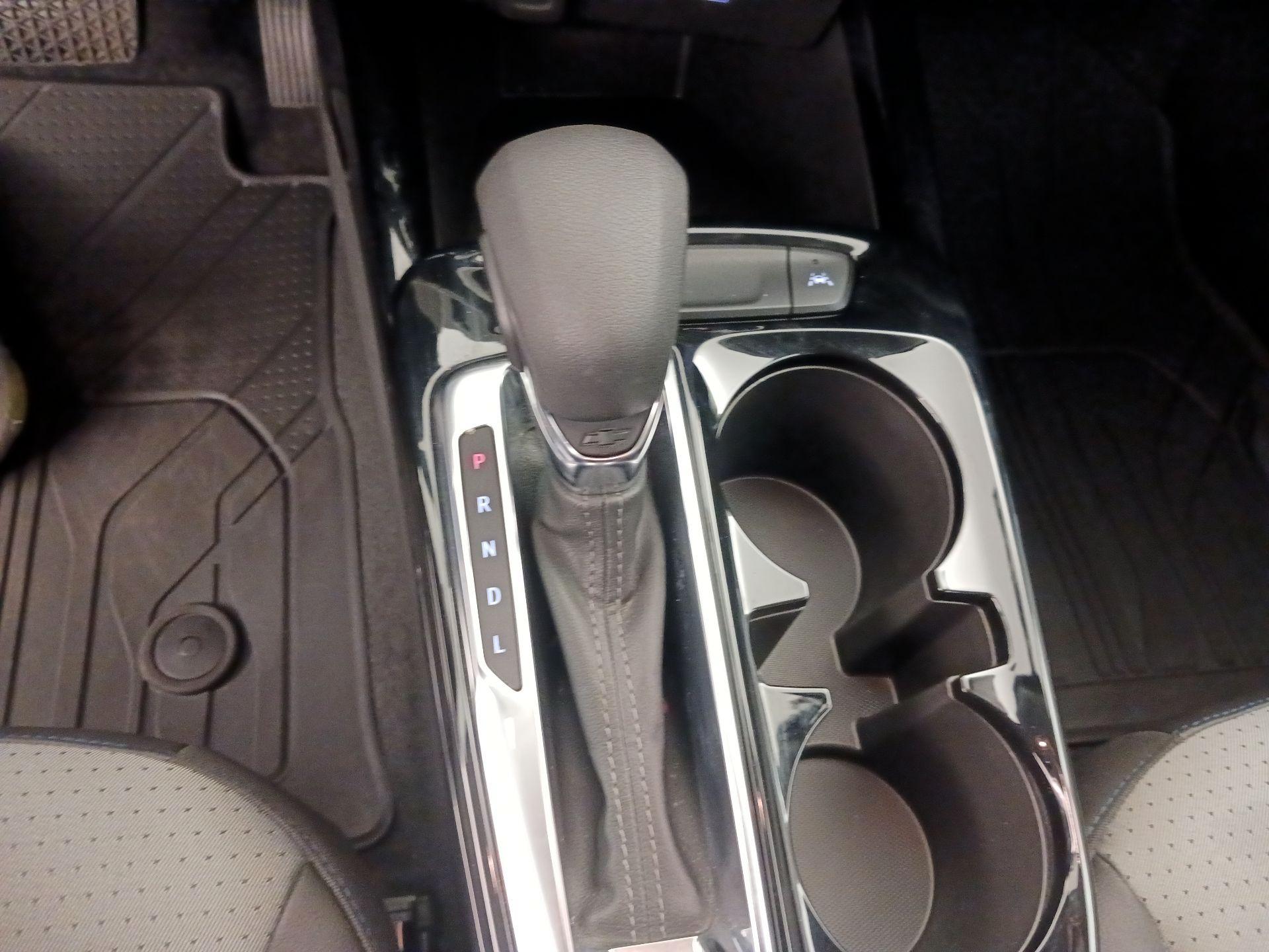 Thumbnail: 2025 Chevrolet Trax - 17