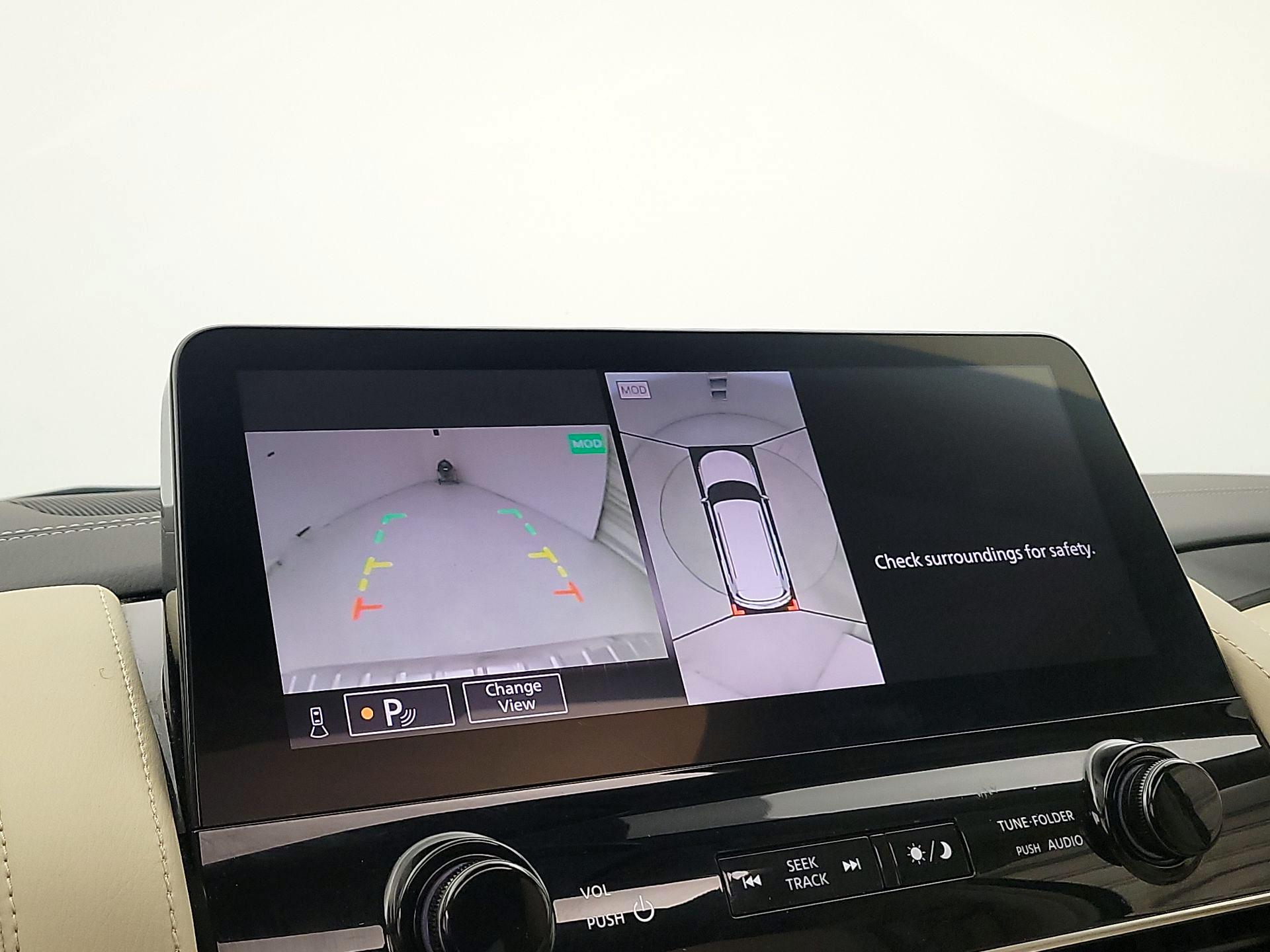 Thumbnail: 2023 INFINITI QX80 - 15