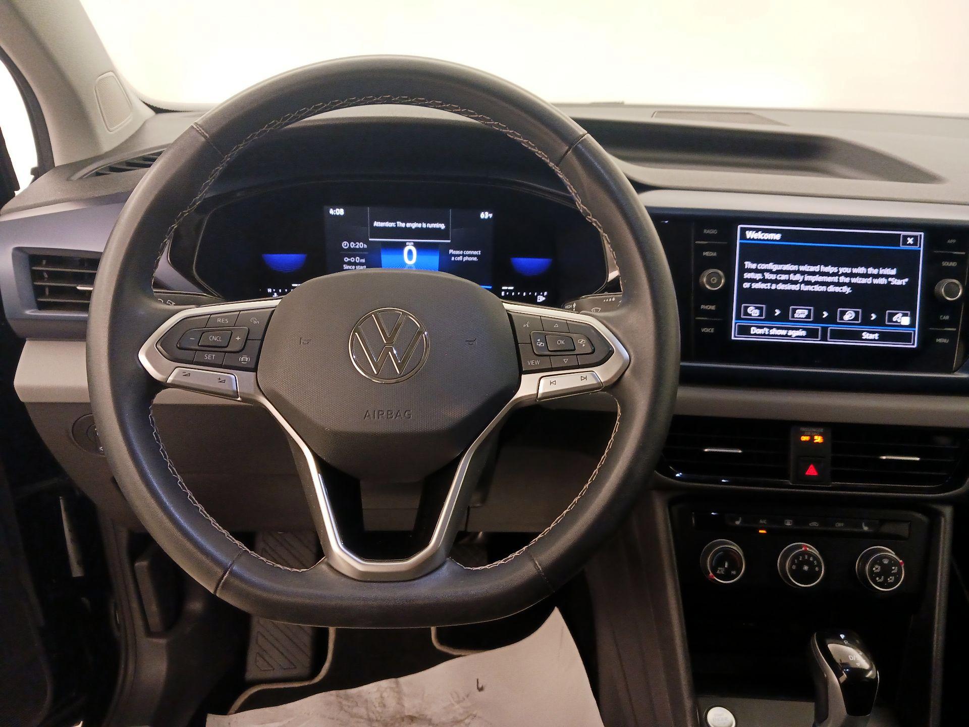 Thumbnail: 2022 Volkswagen Taos - 10