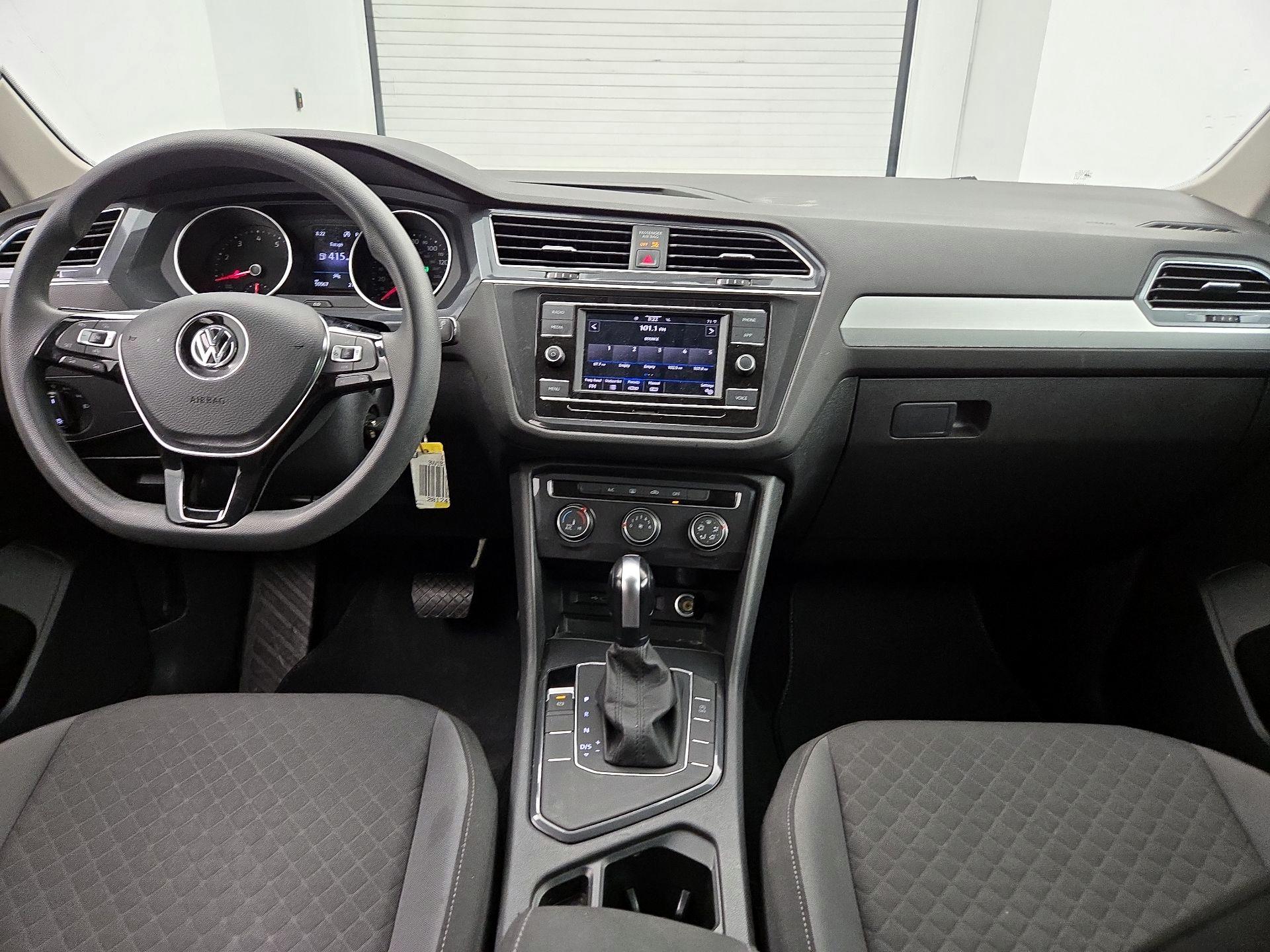 Thumbnail: 2020 Volkswagen Tiguan - 9