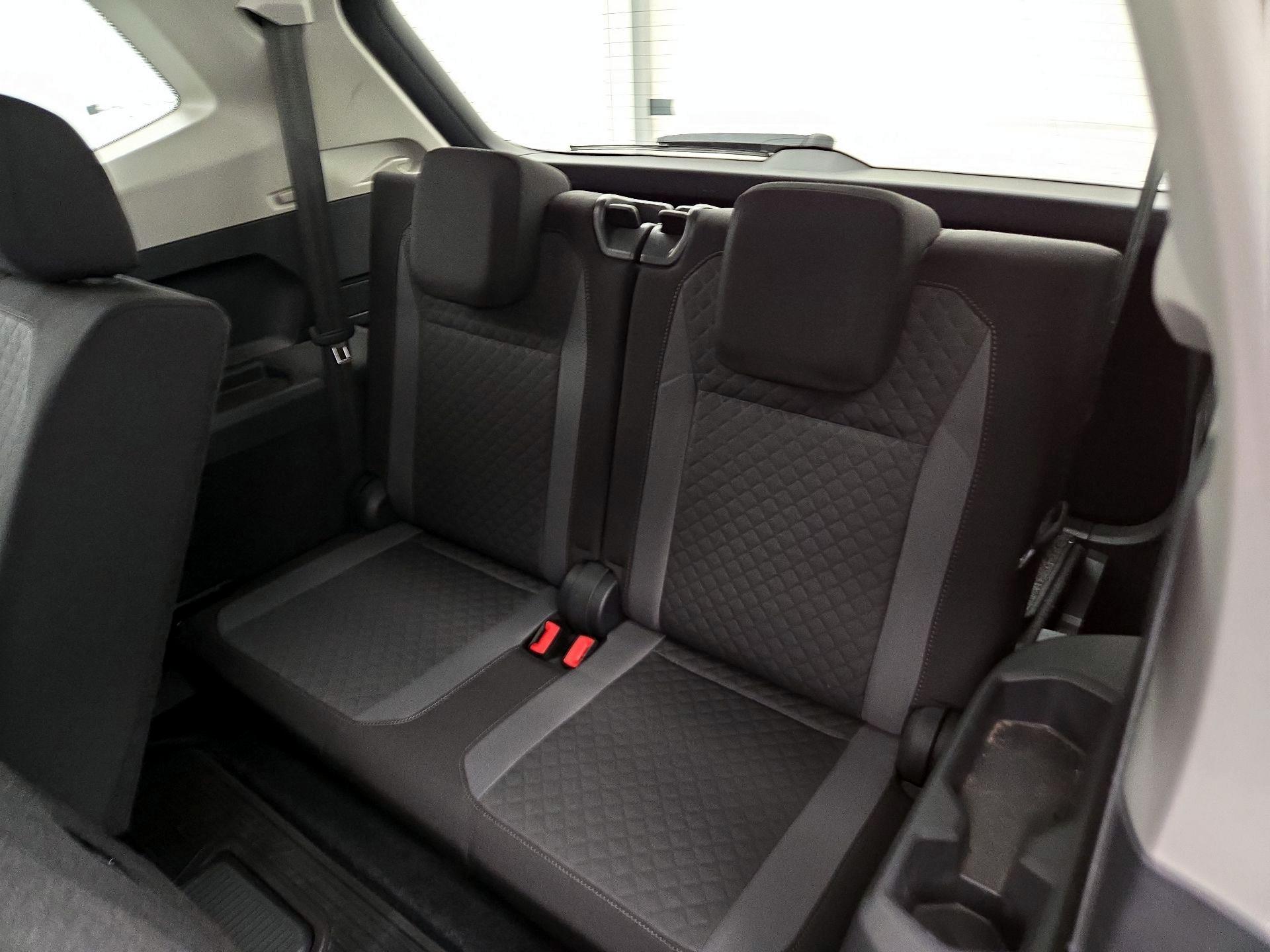 Thumbnail: 2020 Volkswagen Tiguan - 20