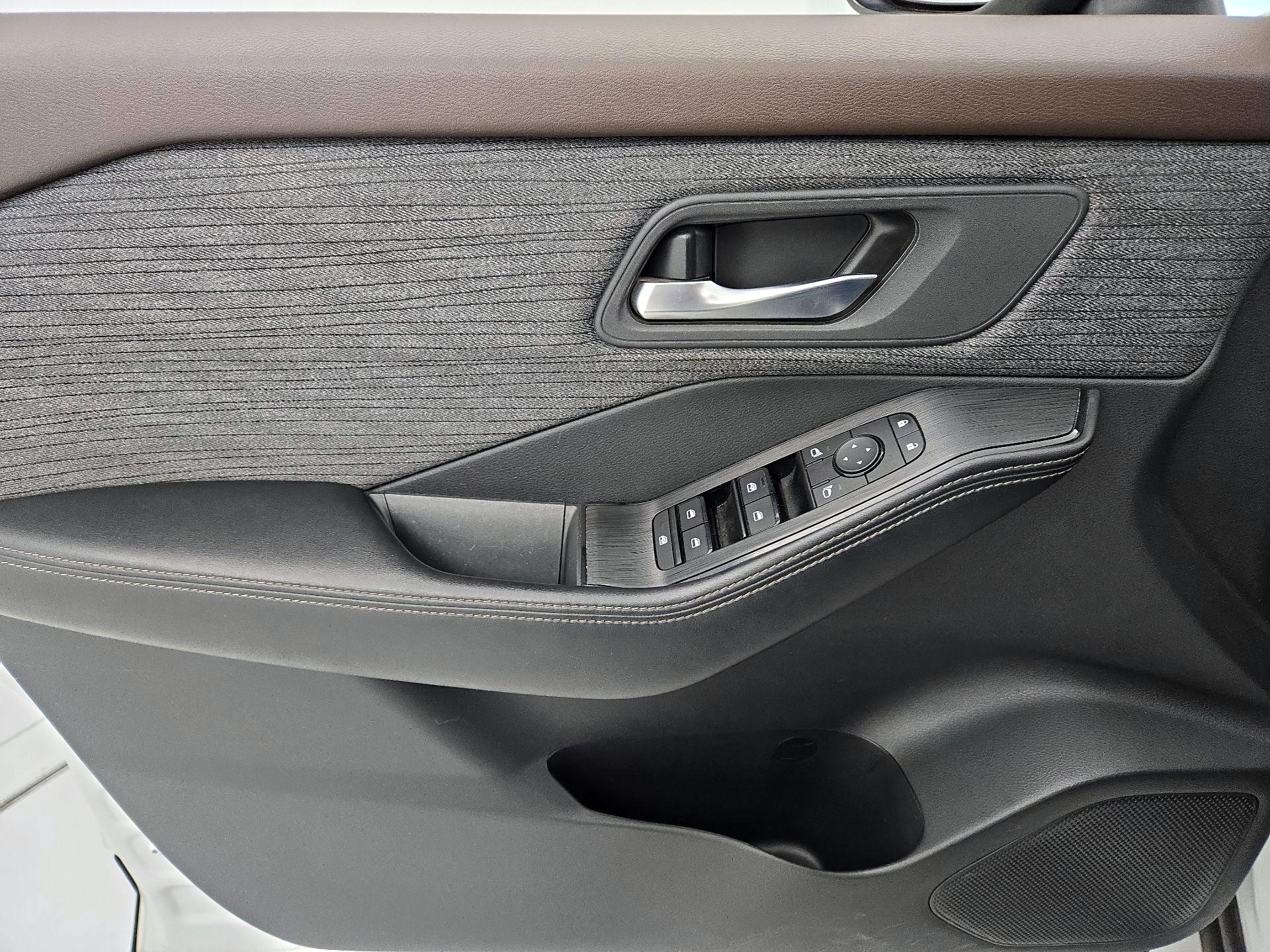 Thumbnail: 2023 Nissan Rogue - 12