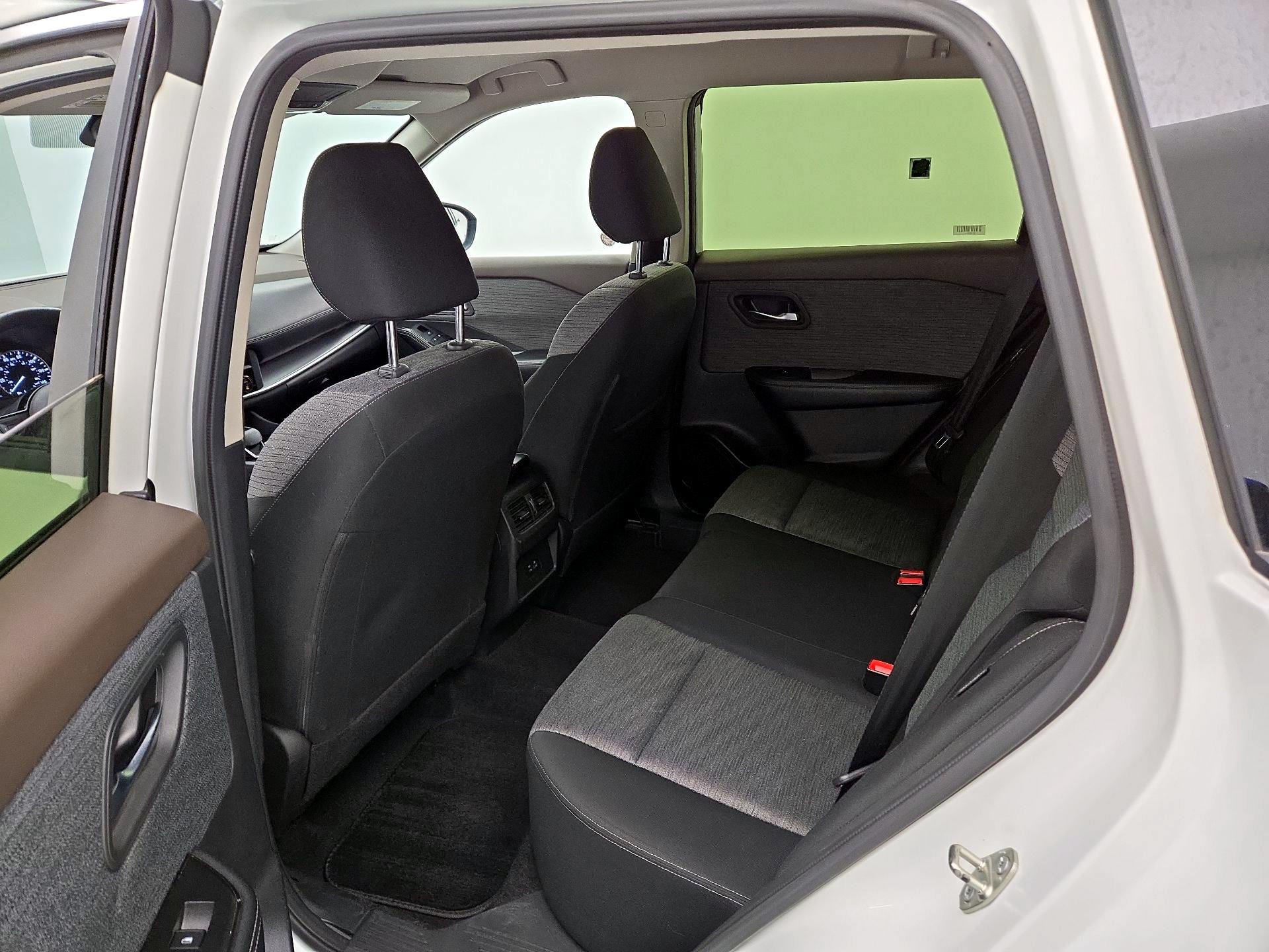 Thumbnail: 2023 Nissan Rogue - 19