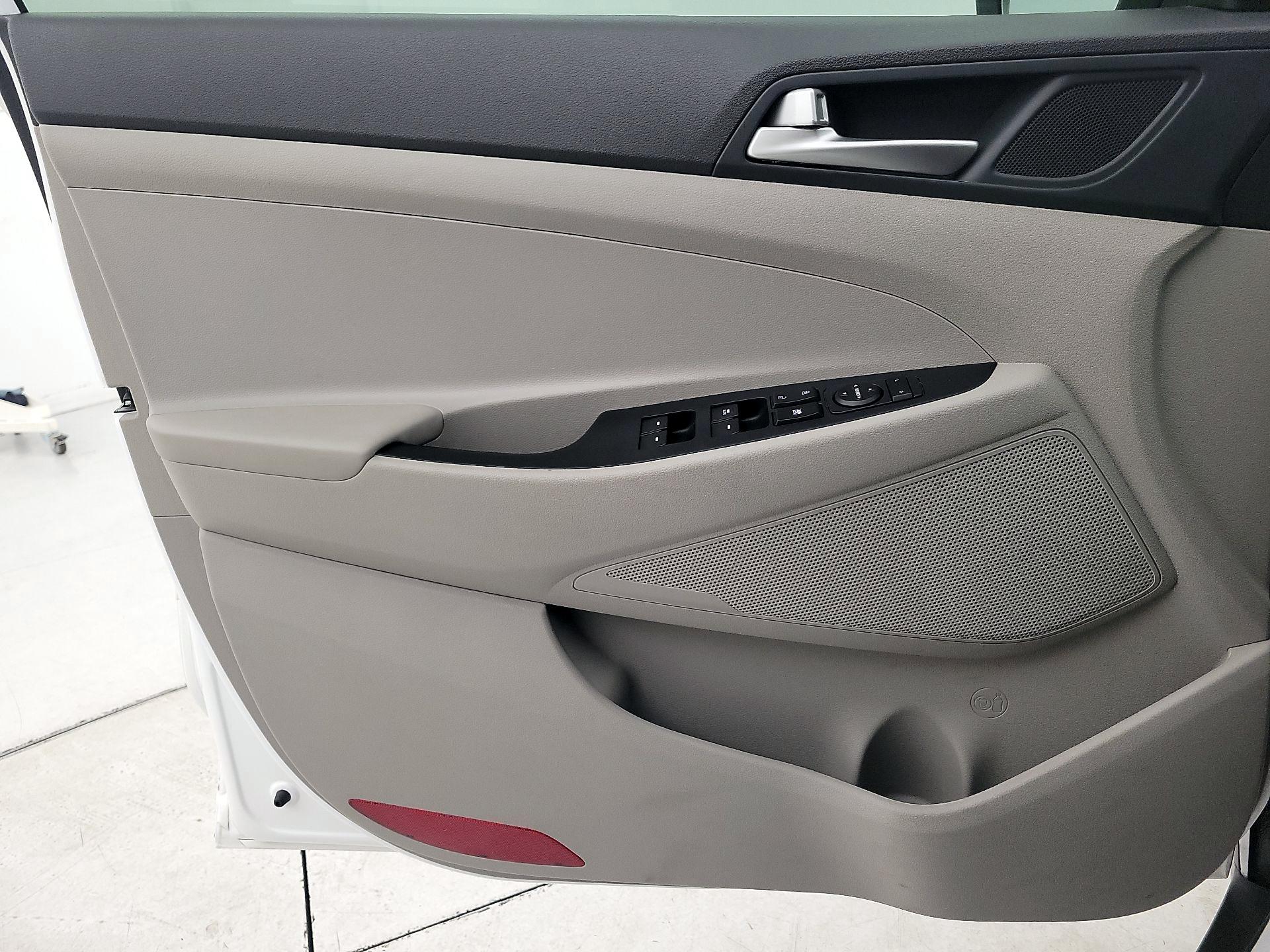 Thumbnail: 2020 Hyundai Tucson - 12