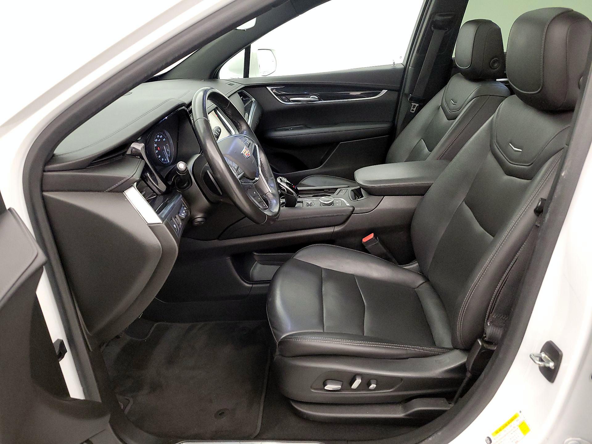 Thumbnail: 2020 Cadillac XT5 - 11