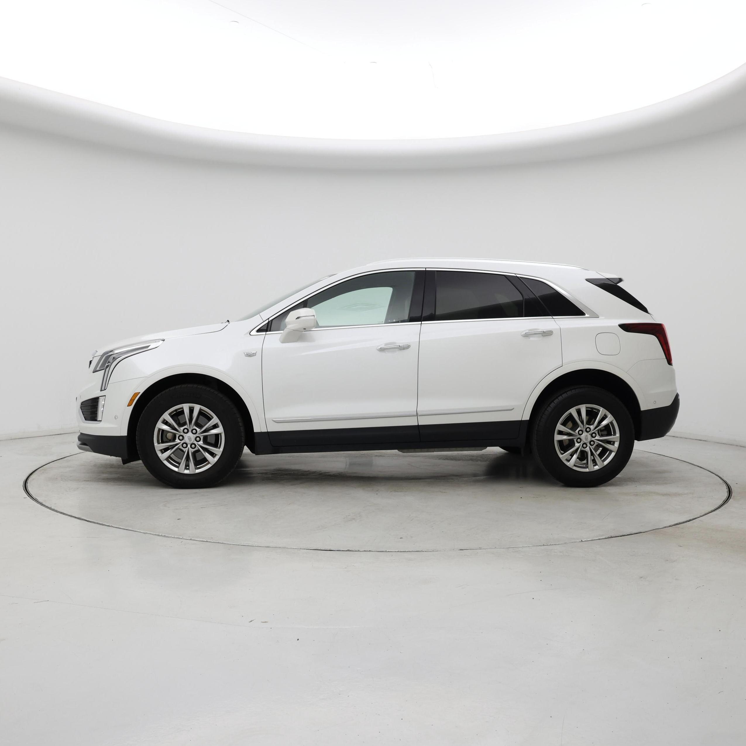 Thumbnail: 2020 Cadillac XT5 - 3