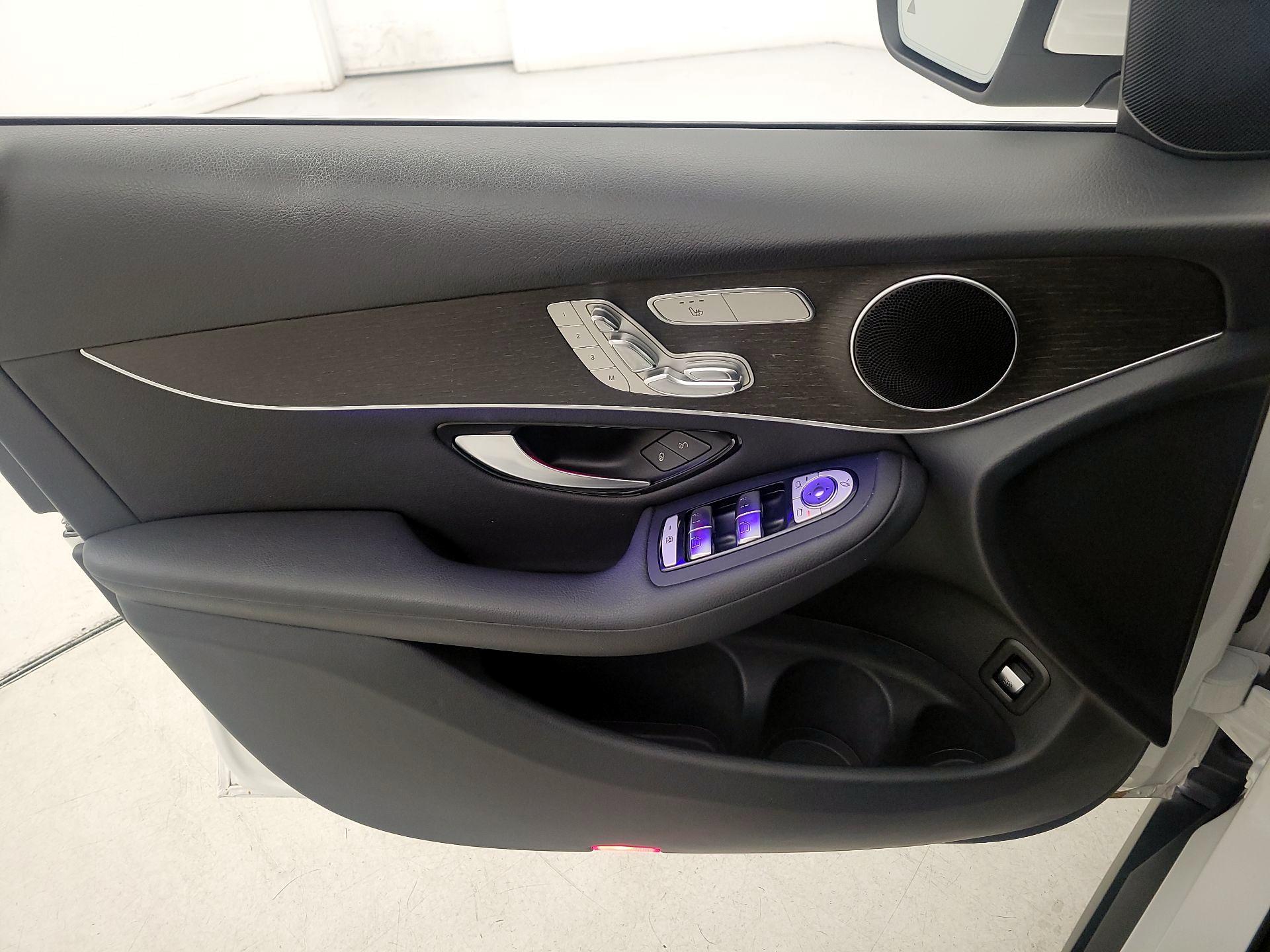 Thumbnail: 2020 Mercedes-Benz GLC - 12