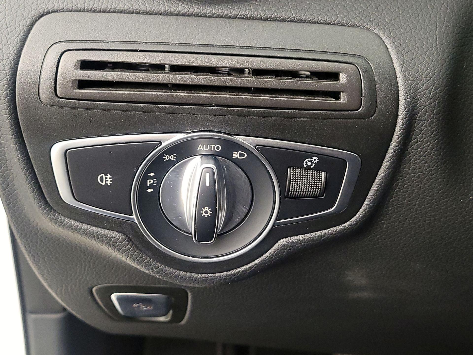 Thumbnail: 2020 Mercedes-Benz GLC - 13