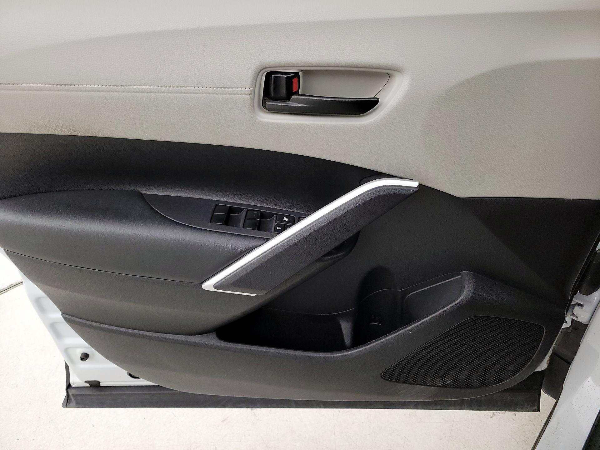 Thumbnail: 2023 Toyota Corolla Cross - 12