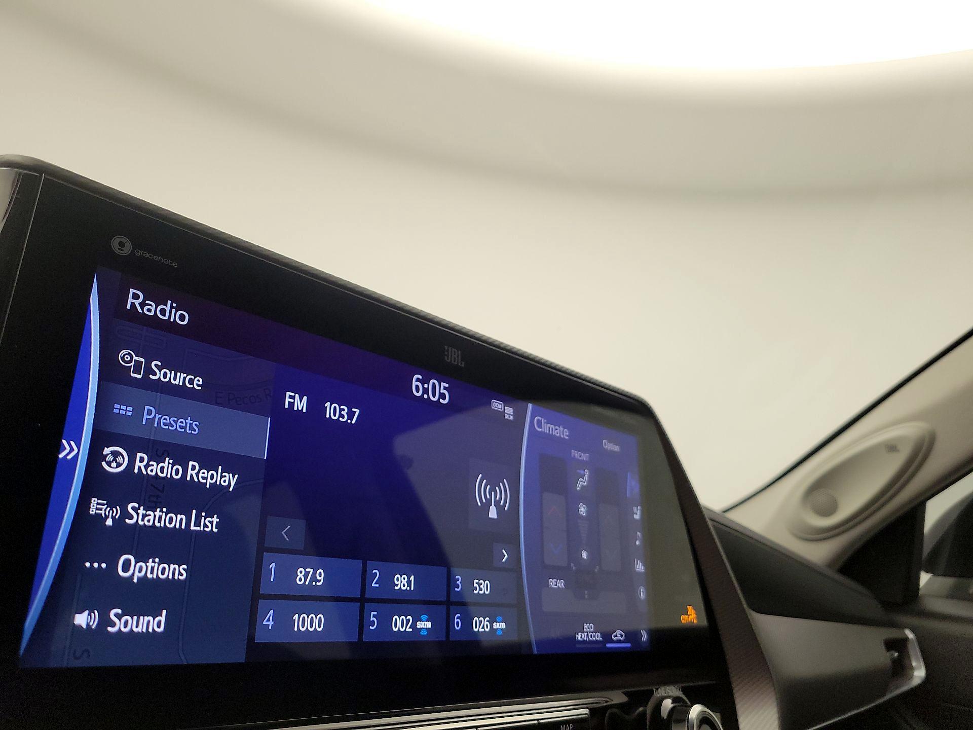 Thumbnail: 2021 Toyota Highlander - 16