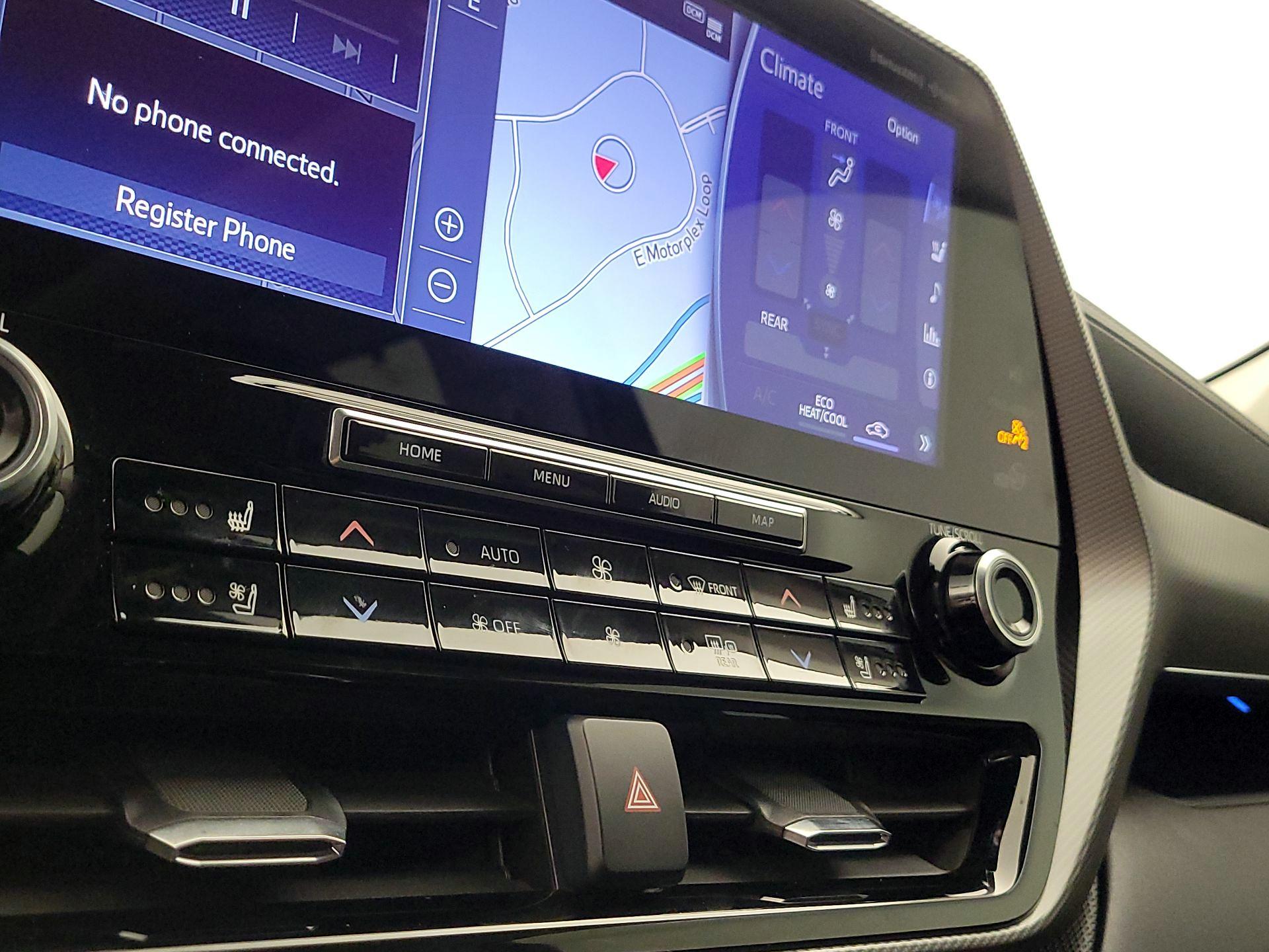 Thumbnail: 2021 Toyota Highlander - 17