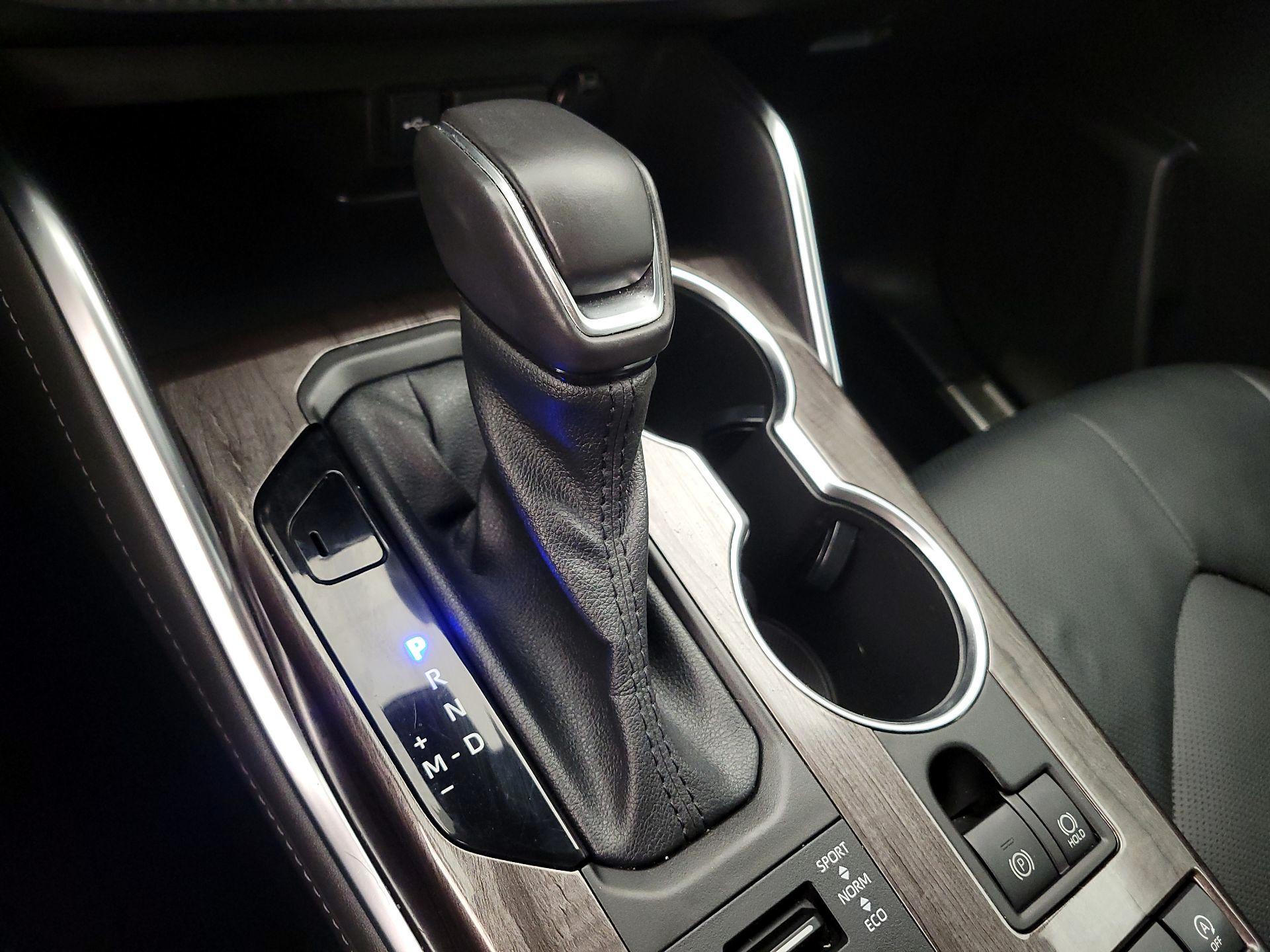 Thumbnail: 2021 Toyota Highlander - 18