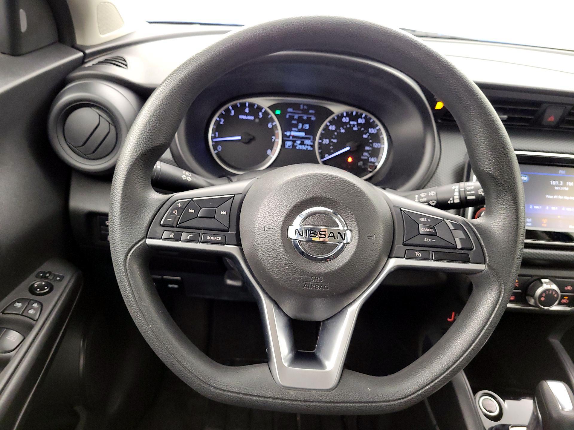 Thumbnail: 2021 Nissan Kicks - 10