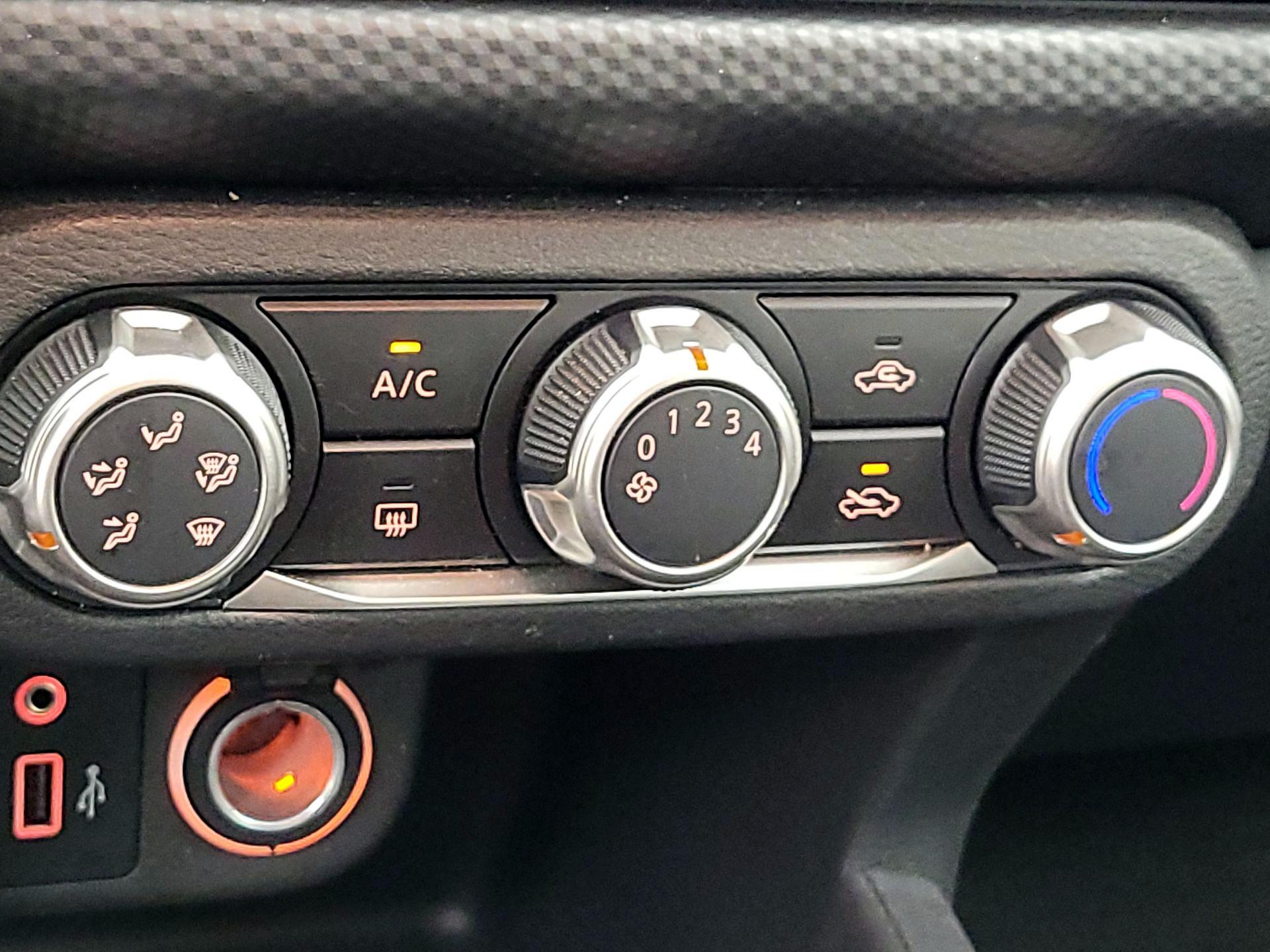 Thumbnail: 2021 Nissan Kicks - 16