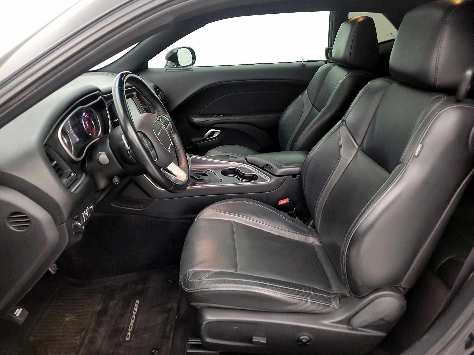 Thumbnail: 2016 Dodge Challenger - 11