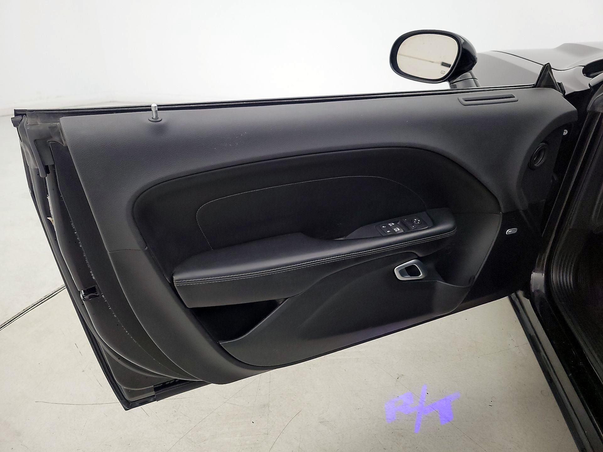 Thumbnail: 2016 Dodge Challenger - 12