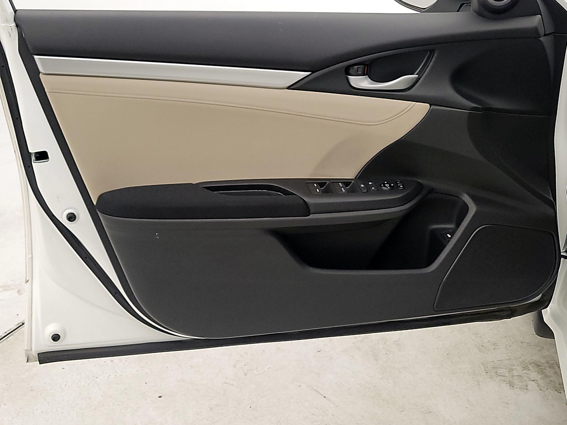 Thumbnail: 2017 Honda Civic - 12