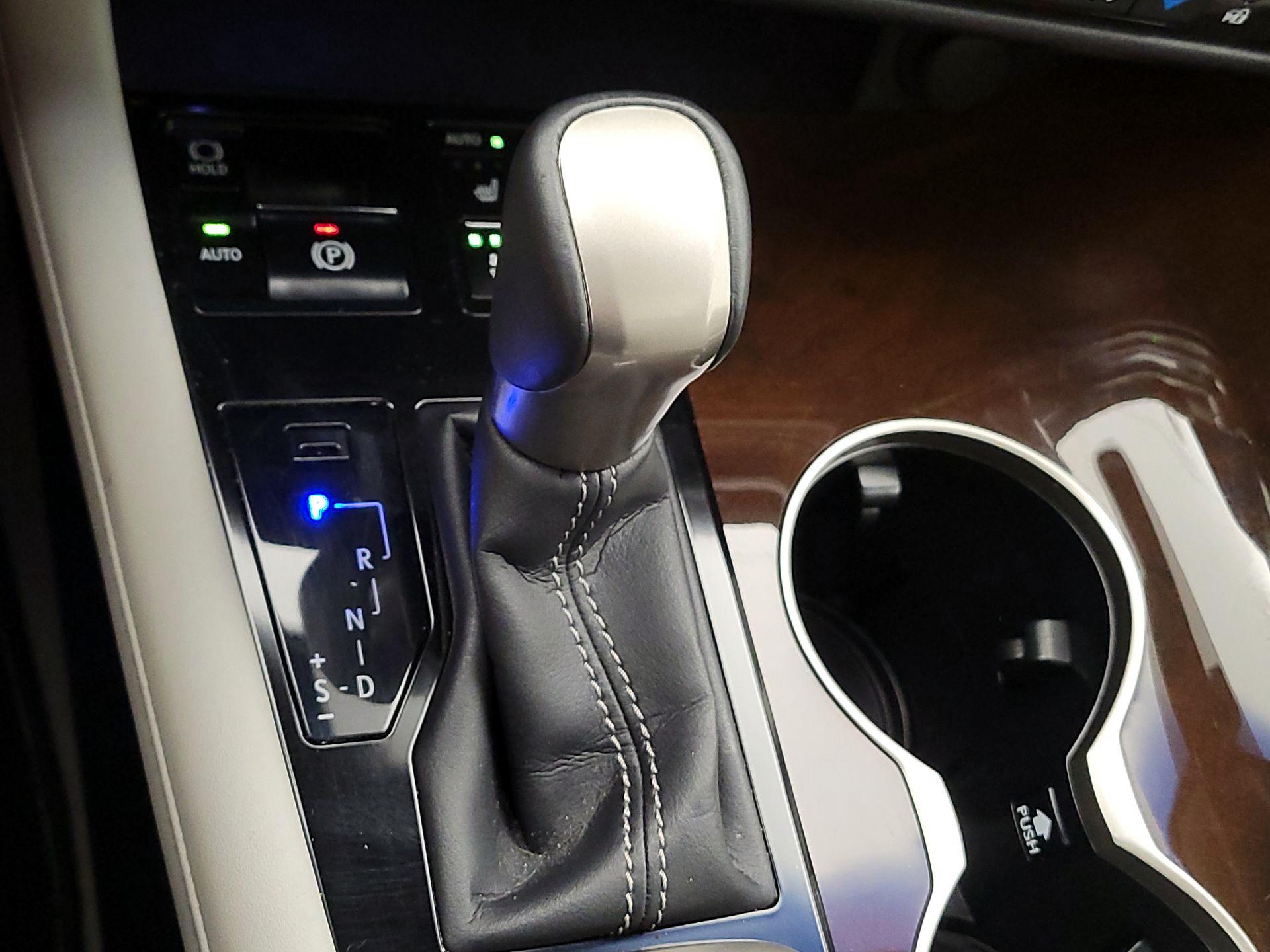 Thumbnail: 2017 Lexus RX - 18