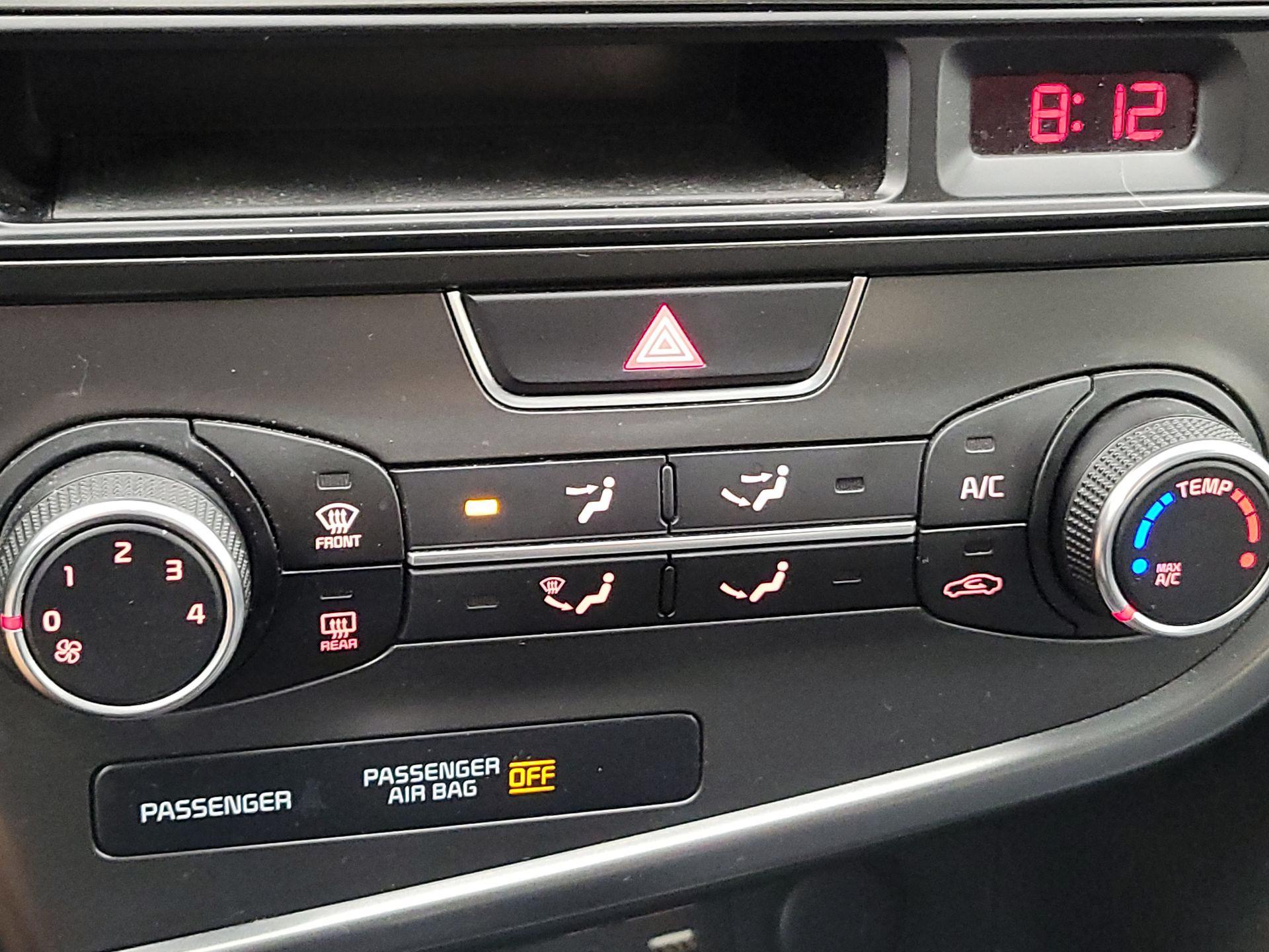 Thumbnail: 2015 Kia Optima - 15