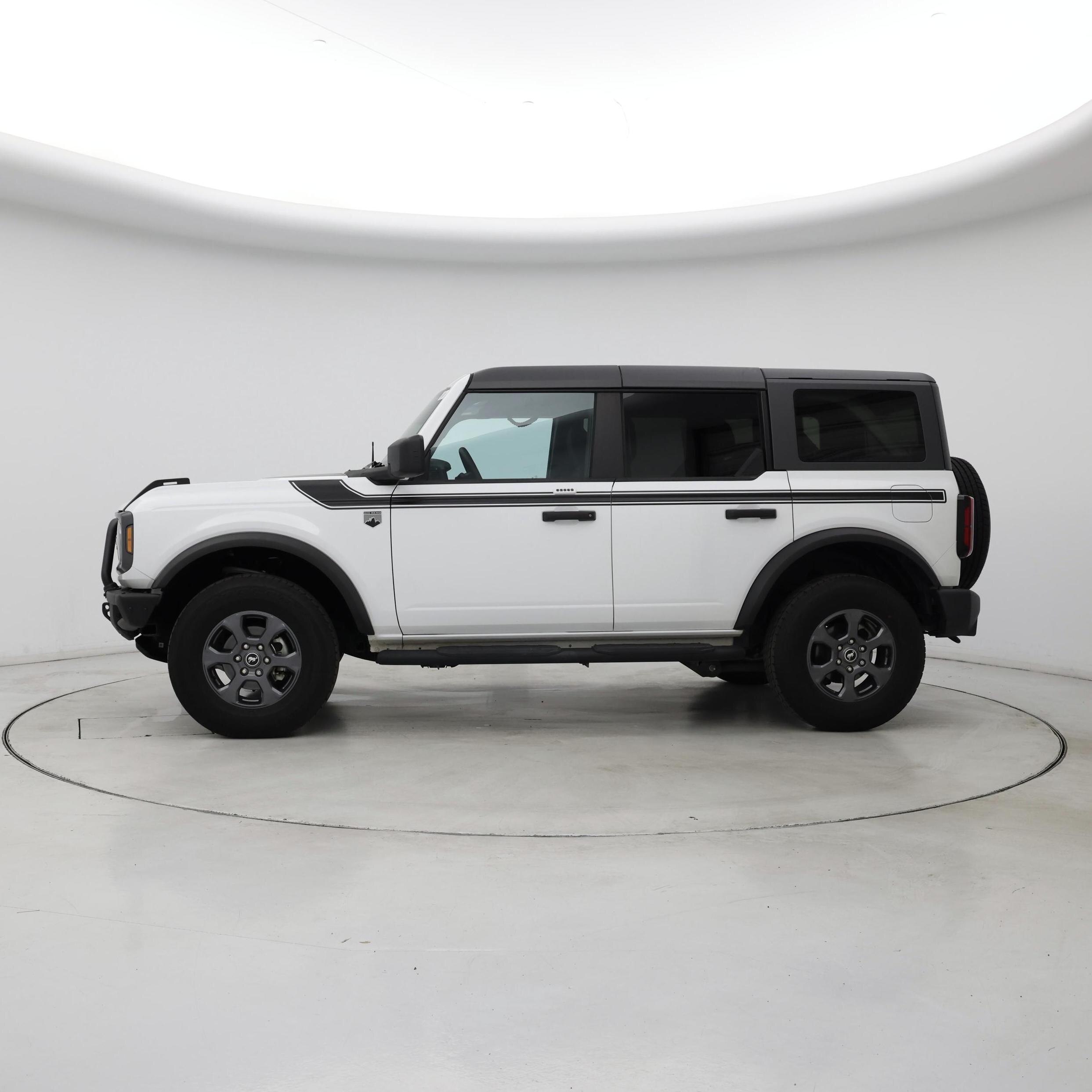 Thumbnail: 2022 Ford Bronco - 3