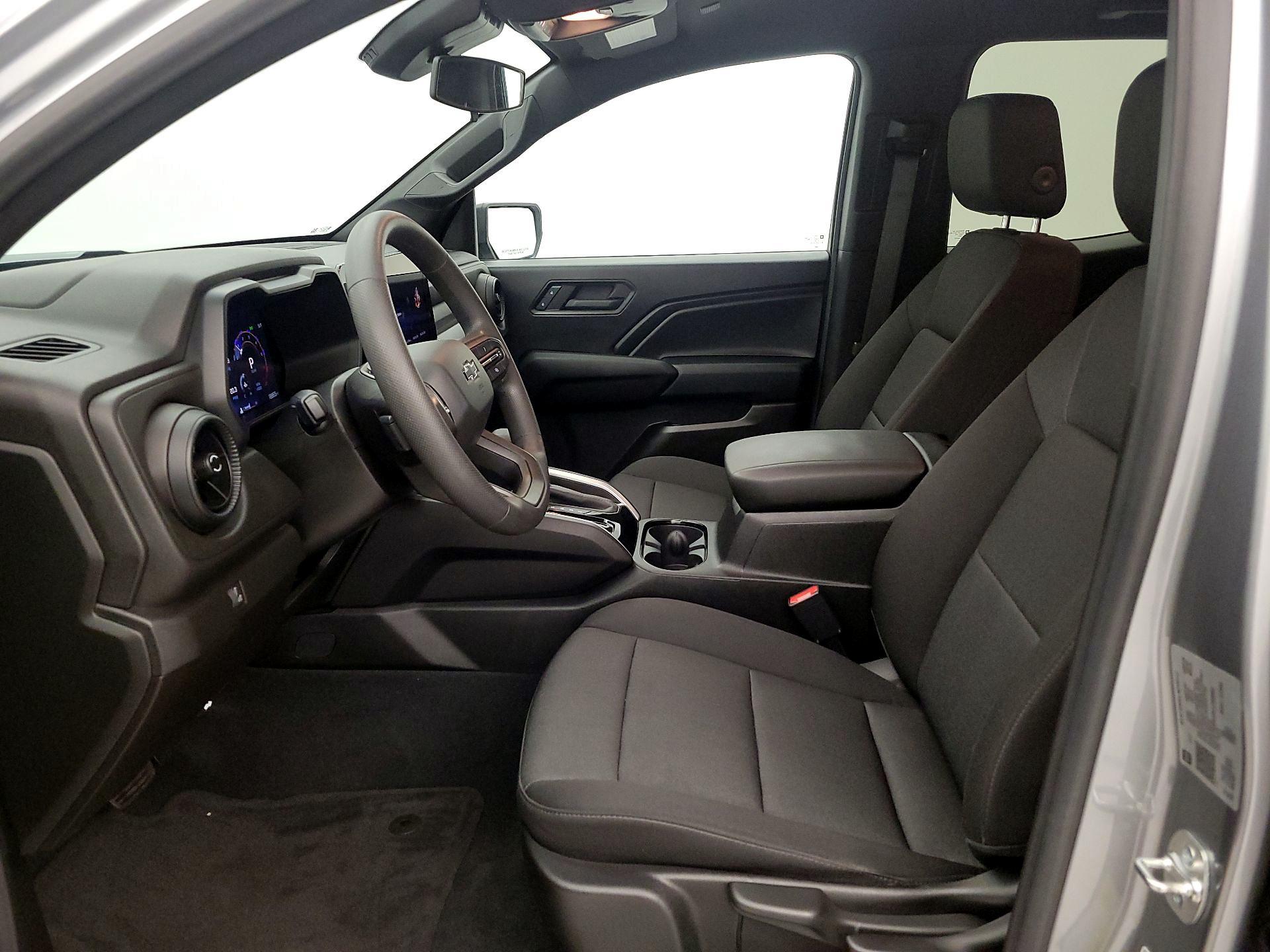 Thumbnail: 2024 Chevrolet Colorado - 11