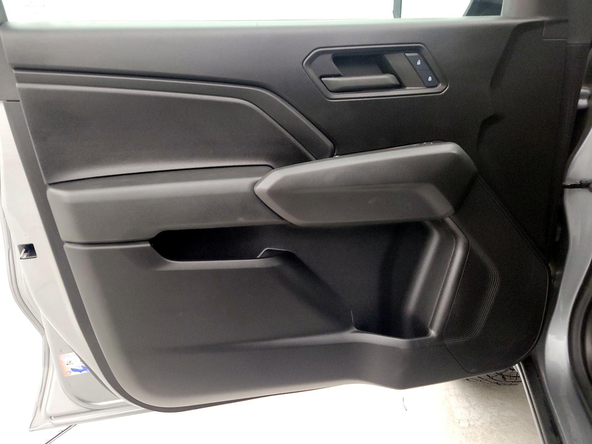 Thumbnail: 2024 Chevrolet Colorado - 12