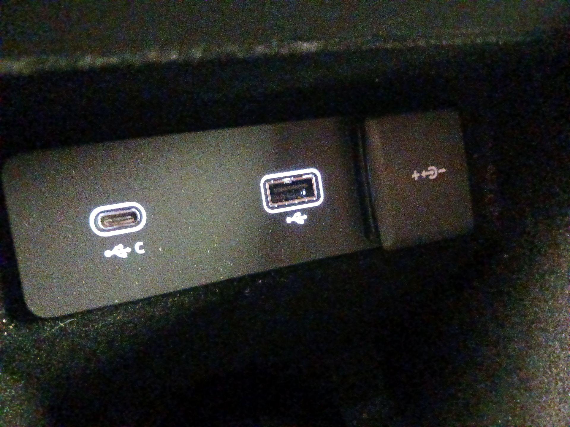 Thumbnail: 2022 Land Rover Range Rover Evoque - 19