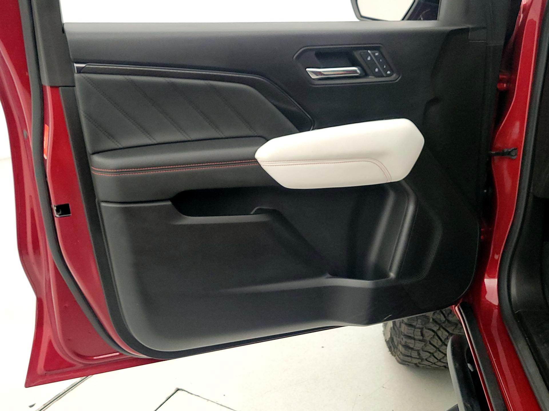 Thumbnail: 2023 GMC Canyon - 12