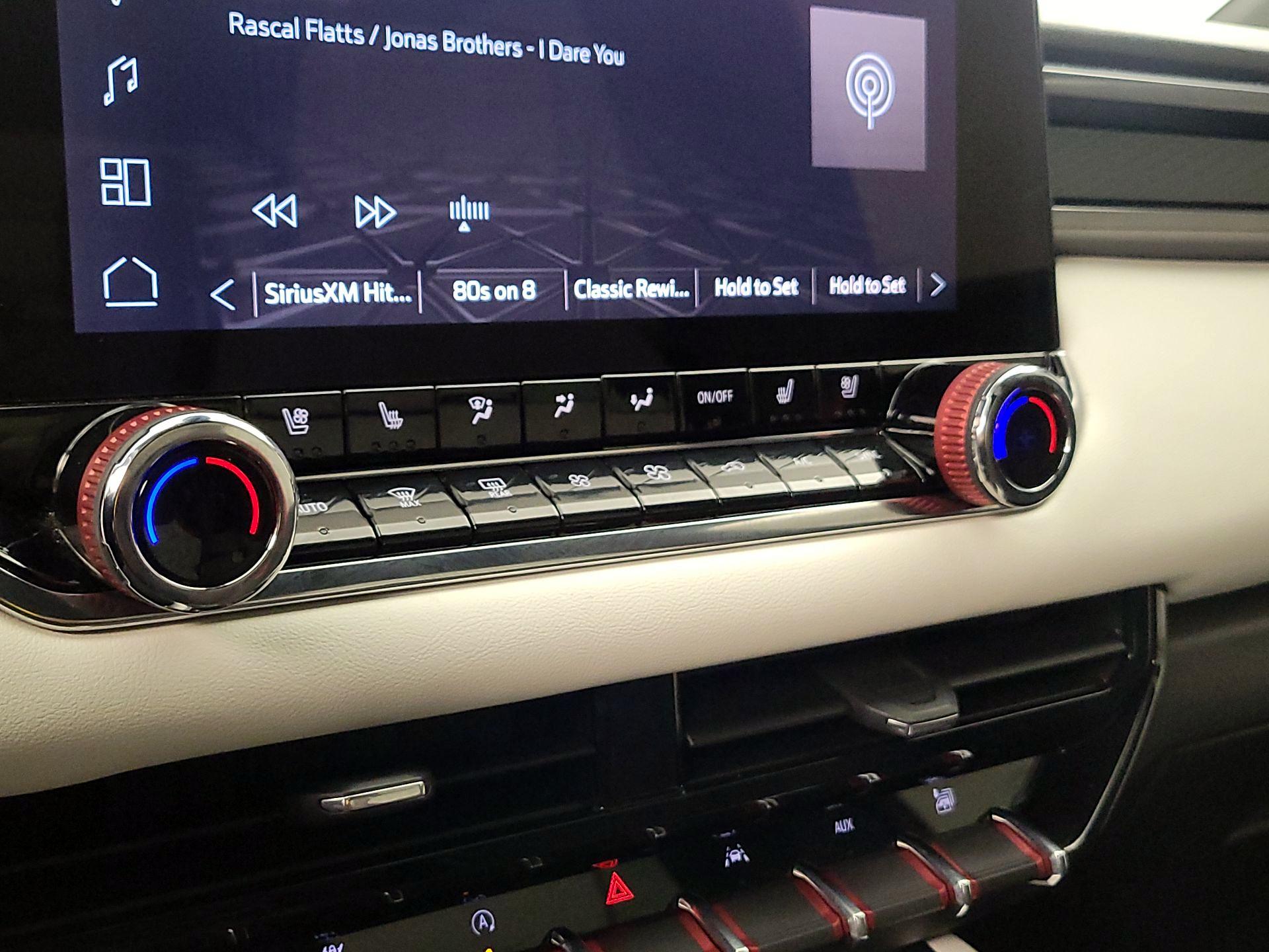 Thumbnail: 2023 GMC Canyon - 17