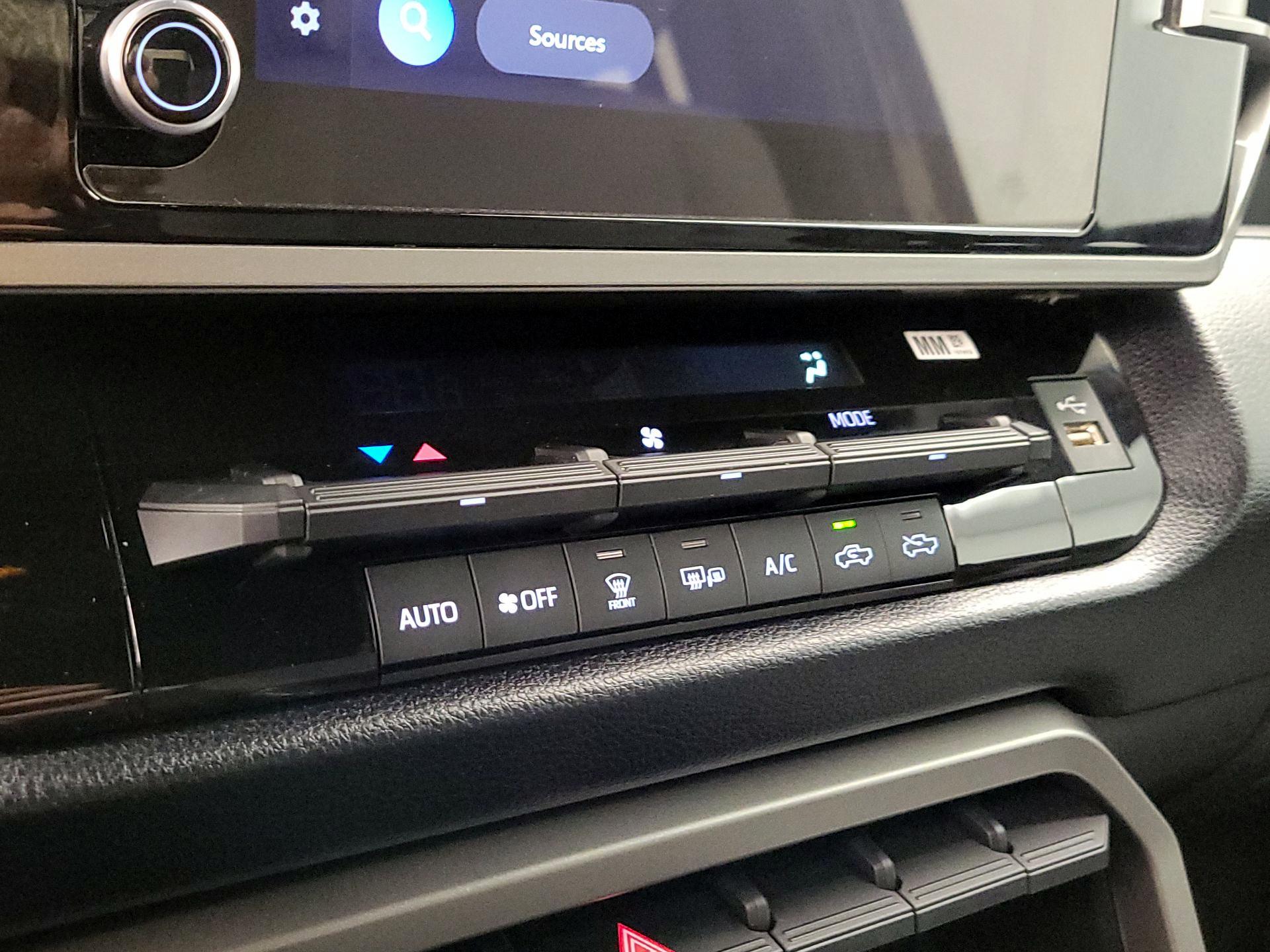 Thumbnail: 2025 Toyota Tundra - 16