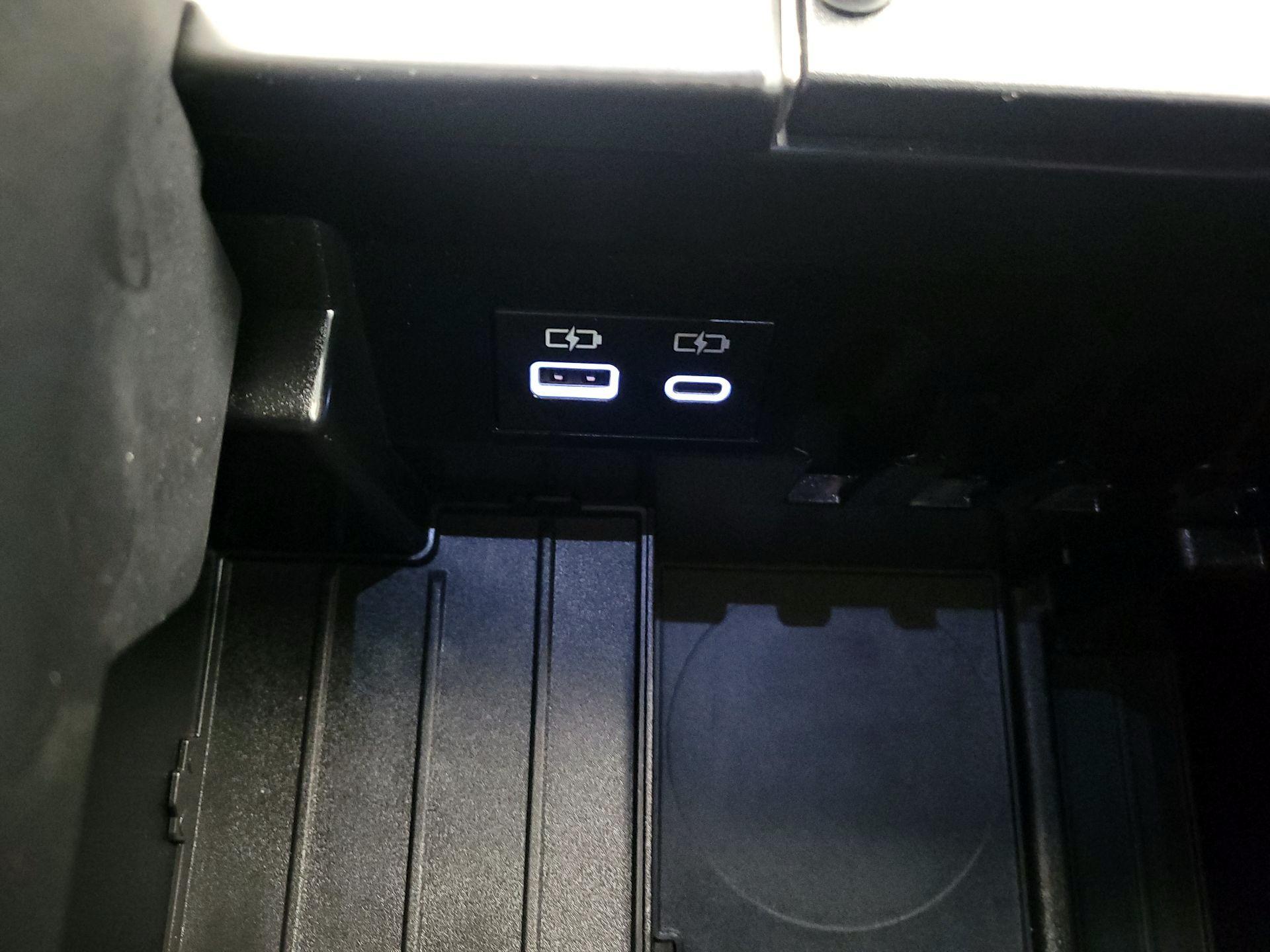 Thumbnail: 2025 Toyota Tundra - 18